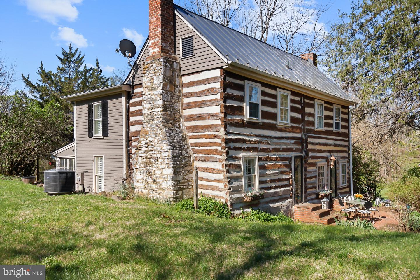 37275 CHARLES TOWN, HILLSBORO, Virginia 20132, 3 Bedrooms Bedrooms, 9 Rooms Rooms,2 BathroomsBathrooms,Residential,For sale,37275 CHARLES TOWN,VALO2092712 MLS # VALO2092712