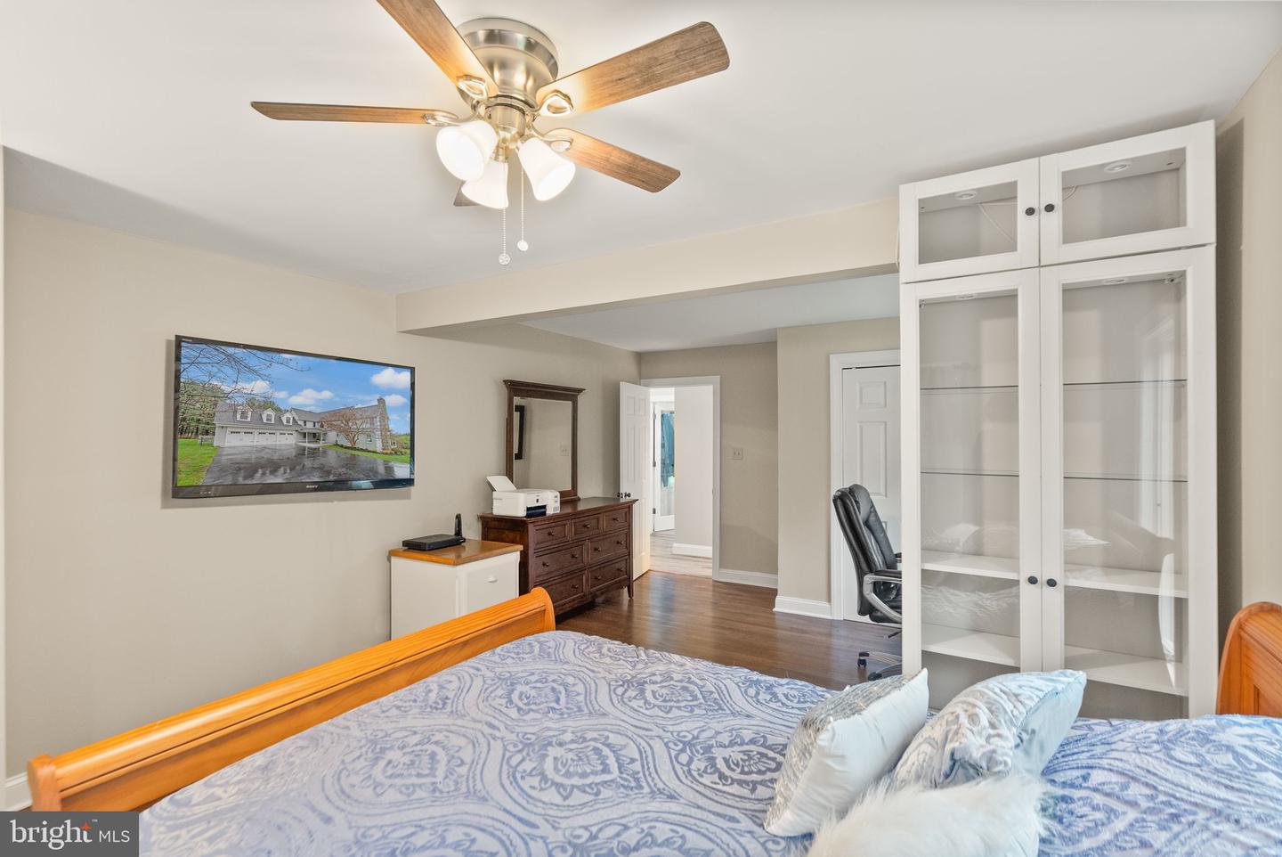 35571 SUFFOLK LN, HILLSBORO, Virginia 20132, 5 Bedrooms Bedrooms, 7 Rooms Rooms,5 BathroomsBathrooms,Residential,For sale,35571 SUFFOLK LN,VALO2092758 MLS # VALO2092758