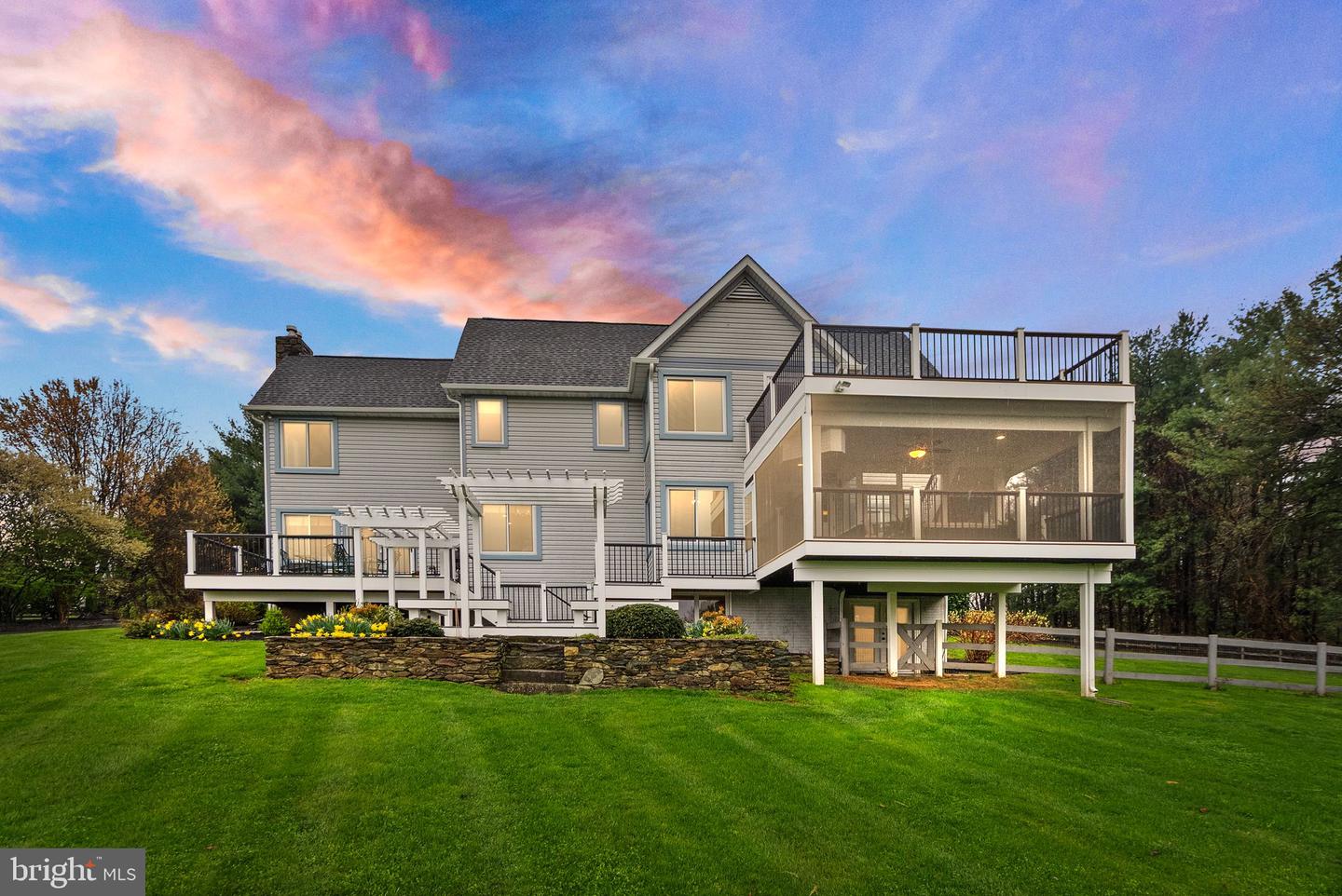 35571 SUFFOLK LN, HILLSBORO, Virginia 20132, 5 Bedrooms Bedrooms, 7 Rooms Rooms,5 BathroomsBathrooms,Residential,For sale,35571 SUFFOLK LN,VALO2092758 MLS # VALO2092758