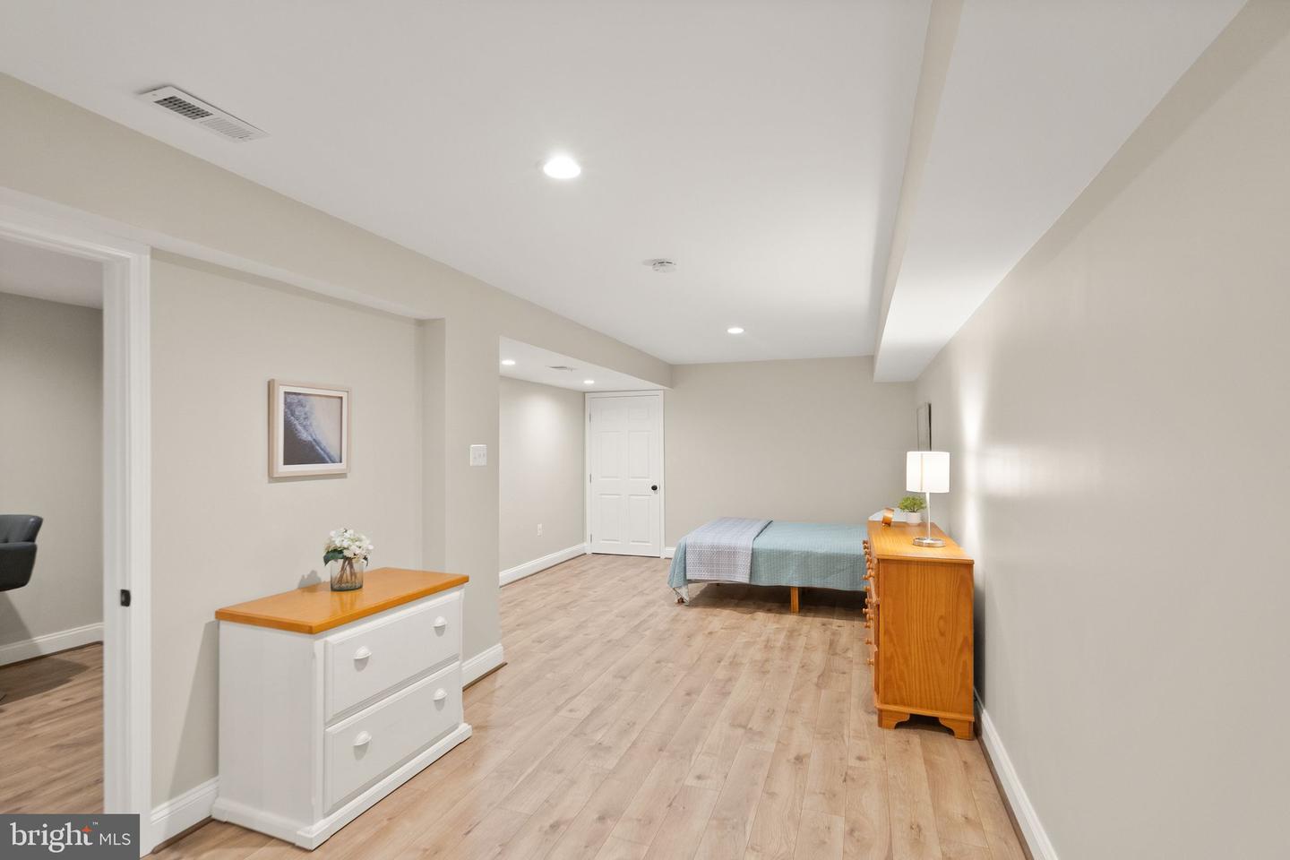35571 SUFFOLK LN, HILLSBORO, Virginia 20132, 5 Bedrooms Bedrooms, 7 Rooms Rooms,5 BathroomsBathrooms,Residential,For sale,35571 SUFFOLK LN,VALO2092758 MLS # VALO2092758