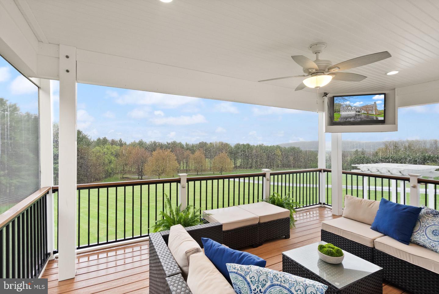 35571 SUFFOLK LN, HILLSBORO, Virginia 20132, 5 Bedrooms Bedrooms, 7 Rooms Rooms,5 BathroomsBathrooms,Residential,For sale,35571 SUFFOLK LN,VALO2092758 MLS # VALO2092758