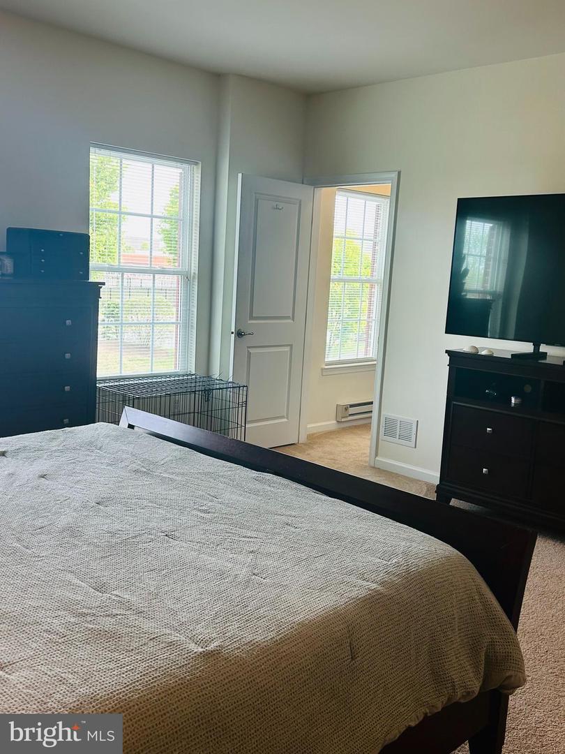 21708 PATTYJEAN TER, ASHBURN, Virginia 20147, 3 Bedrooms Bedrooms, ,2 BathroomsBathrooms,Residential,For sale,21708 PATTYJEAN TER,VALO2093574 MLS # VALO2093574