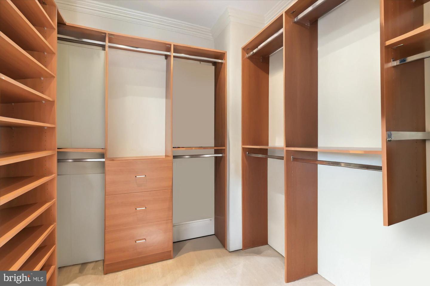 2238 Q ST NW, WASHINGTON, District Of Columbia 20008, 6 Bedrooms Bedrooms, ,7 BathroomsBathrooms,Residential,For sale,2238 Q ST NW,DCDC2196122 MLS # DCDC2196122