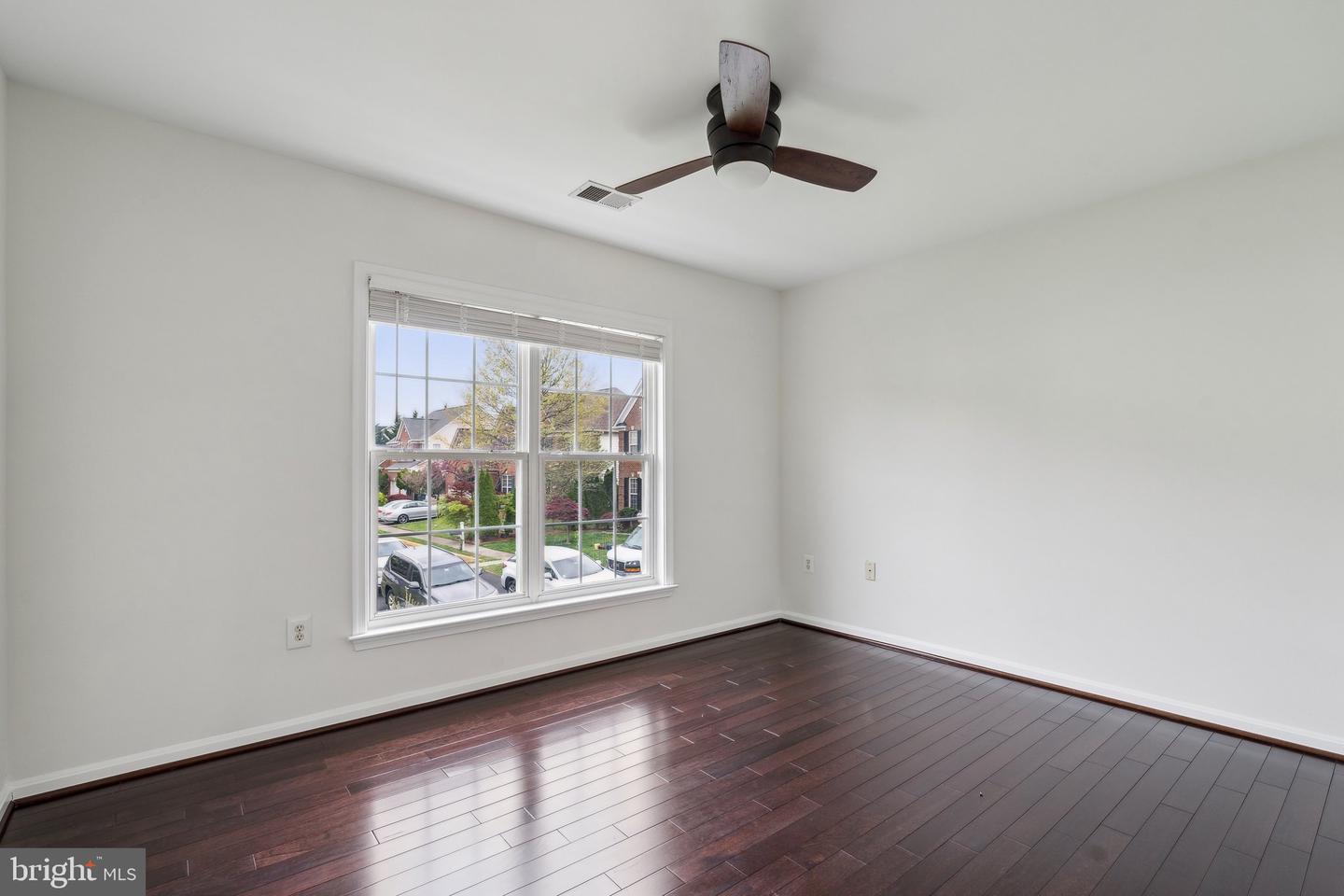 3715 RENOIR TERRACE, CHANTILLY, Virginia 20151, 4 Bedrooms Bedrooms, ,3 BathroomsBathrooms,Residential,For sale,3715 RENOIR TERRACE,VAFX2235250 MLS # VAFX2235250