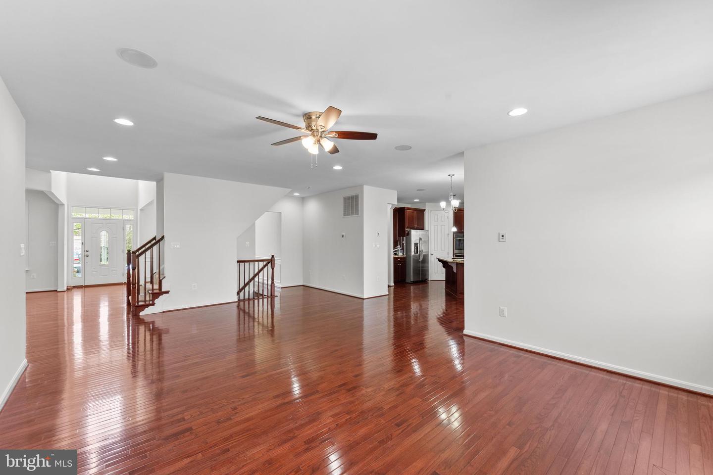 24880 MYERS GLEN PL, CHANTILLY, Virginia 20152, 5 Bedrooms Bedrooms, ,3 BathroomsBathrooms,Residential,For sale,24880 MYERS GLEN PL,VALO2094446 MLS # VALO2094446
