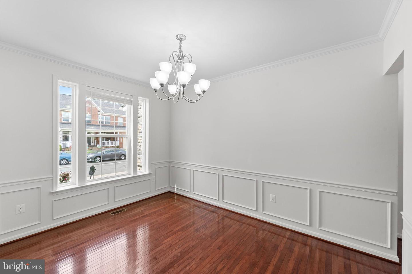 24880 MYERS GLEN PL, CHANTILLY, Virginia 20152, 5 Bedrooms Bedrooms, ,3 BathroomsBathrooms,Residential,For sale,24880 MYERS GLEN PL,VALO2094446 MLS # VALO2094446