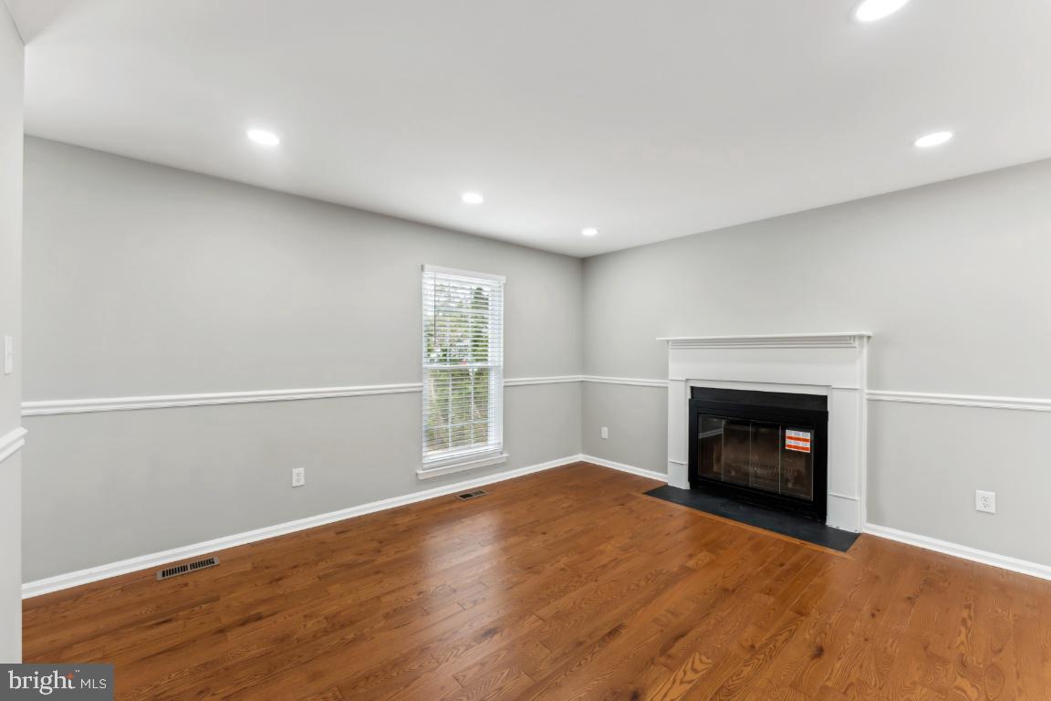 1451 PARKVALE CT, HERNDON, Virginia 20170, 4 Bedrooms Bedrooms, ,3 BathroomsBathrooms,Residential,For sale,1451 PARKVALE CT,VAFX2235552 MLS # VAFX2235552