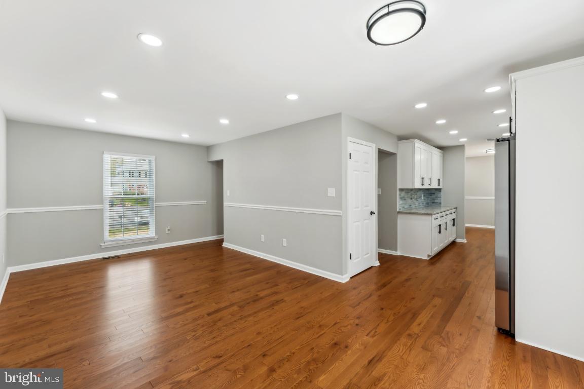 1451 PARKVALE CT, HERNDON, Virginia 20170, 4 Bedrooms Bedrooms, ,3 BathroomsBathrooms,Residential,For sale,1451 PARKVALE CT,VAFX2235552 MLS # VAFX2235552