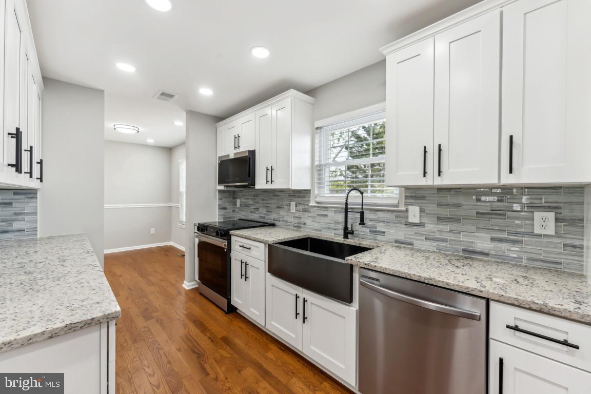 1451 PARKVALE CT, HERNDON, Virginia 20170, 4 Bedrooms Bedrooms, ,3 BathroomsBathrooms,Residential,For sale,1451 PARKVALE CT,VAFX2235552 MLS # VAFX2235552