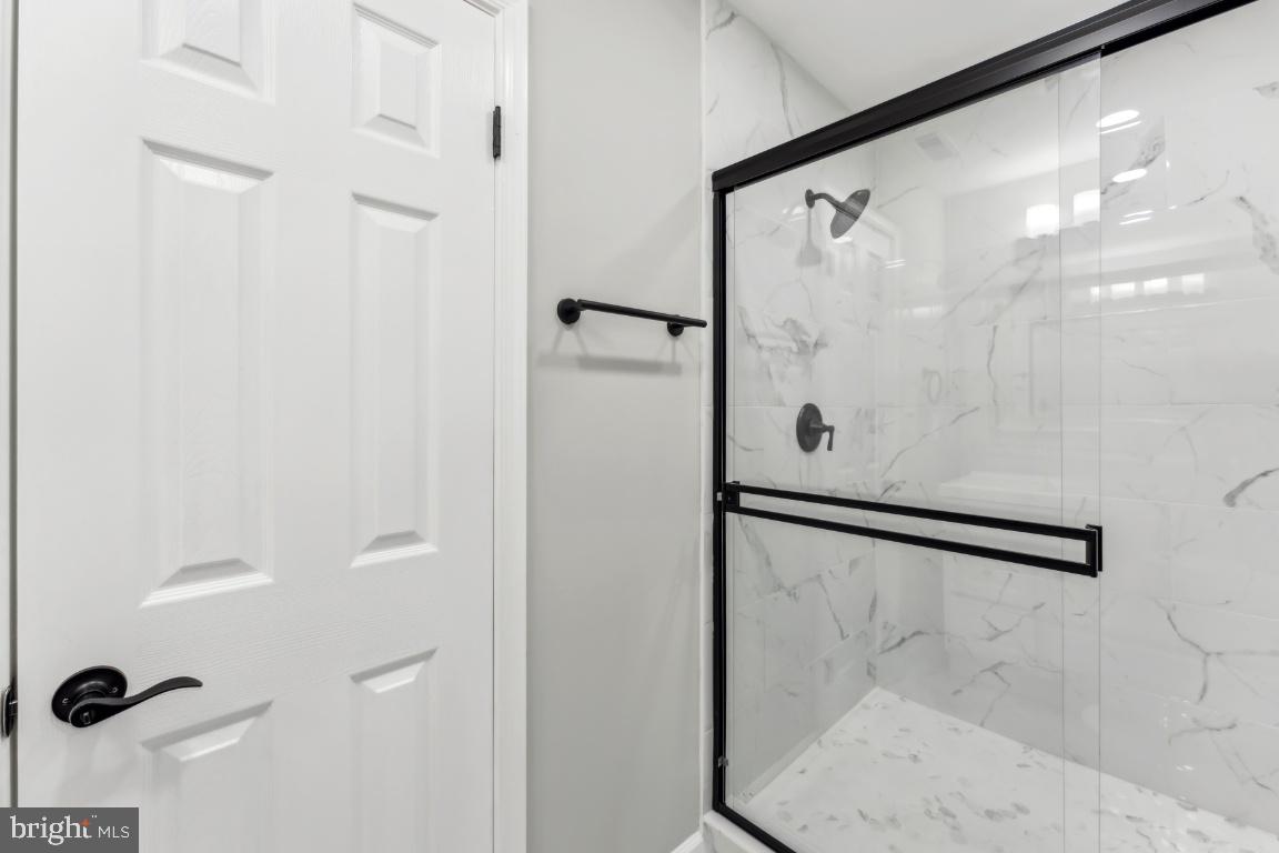 1451 PARKVALE CT, HERNDON, Virginia 20170, 4 Bedrooms Bedrooms, ,3 BathroomsBathrooms,Residential,For sale,1451 PARKVALE CT,VAFX2235552 MLS # VAFX2235552