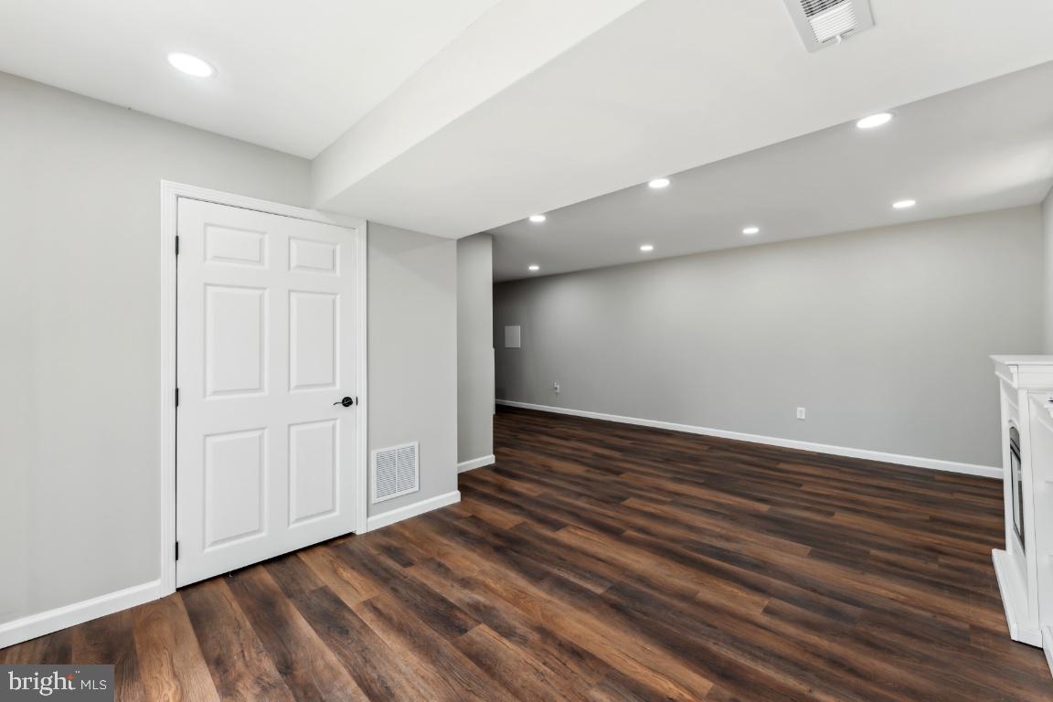 1451 PARKVALE CT, HERNDON, Virginia 20170, 4 Bedrooms Bedrooms, ,3 BathroomsBathrooms,Residential,For sale,1451 PARKVALE CT,VAFX2235552 MLS # VAFX2235552