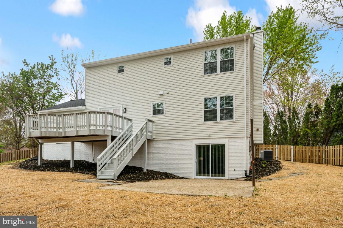 1451 PARKVALE CT, HERNDON, Virginia 20170, 4 Bedrooms Bedrooms, ,3 BathroomsBathrooms,Residential,For sale,1451 PARKVALE CT,VAFX2235552 MLS # VAFX2235552