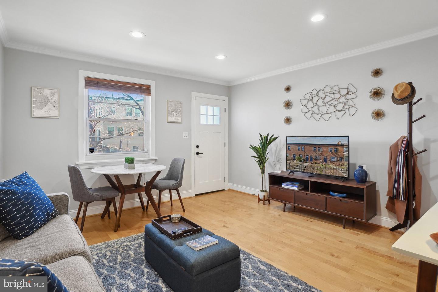 123 17TH ST SE #2, WASHINGTON, District Of Columbia 20003, 1 Bedroom Bedrooms, ,1 BathroomBathrooms,Residential,For sale,123 17TH ST SE #2,DCDC2196504 MLS # DCDC2196504