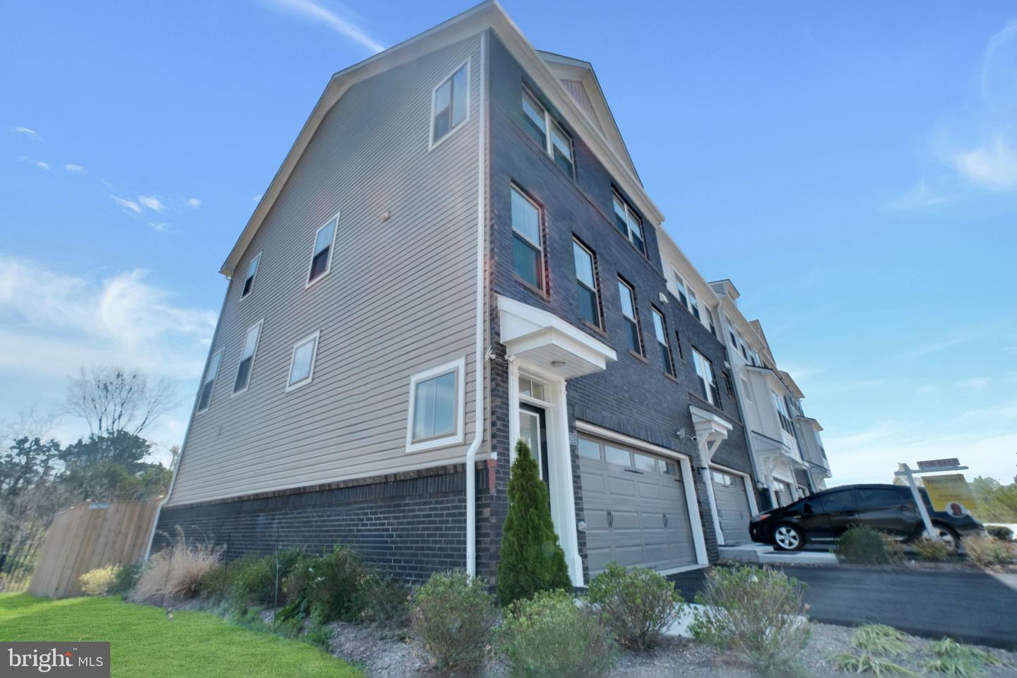 2601 LOGANBERRY DR, HERNDON, Virginia 20171, 4 Bedrooms Bedrooms, ,3 BathroomsBathrooms,Residential,For sale,2601 LOGANBERRY DR,VAFX2235572 MLS # VAFX2235572