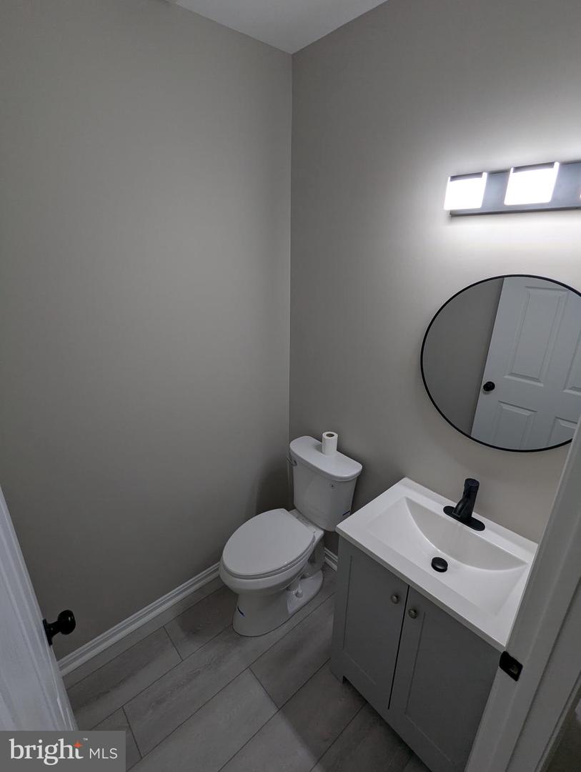8183 CARNEGIE HALL CT #209, VIENNA, Virginia 22180, 1 Bedroom Bedrooms, ,1 BathroomBathrooms,Residential,For sale,8183 CARNEGIE HALL CT #209,VAFX2235756 MLS # VAFX2235756