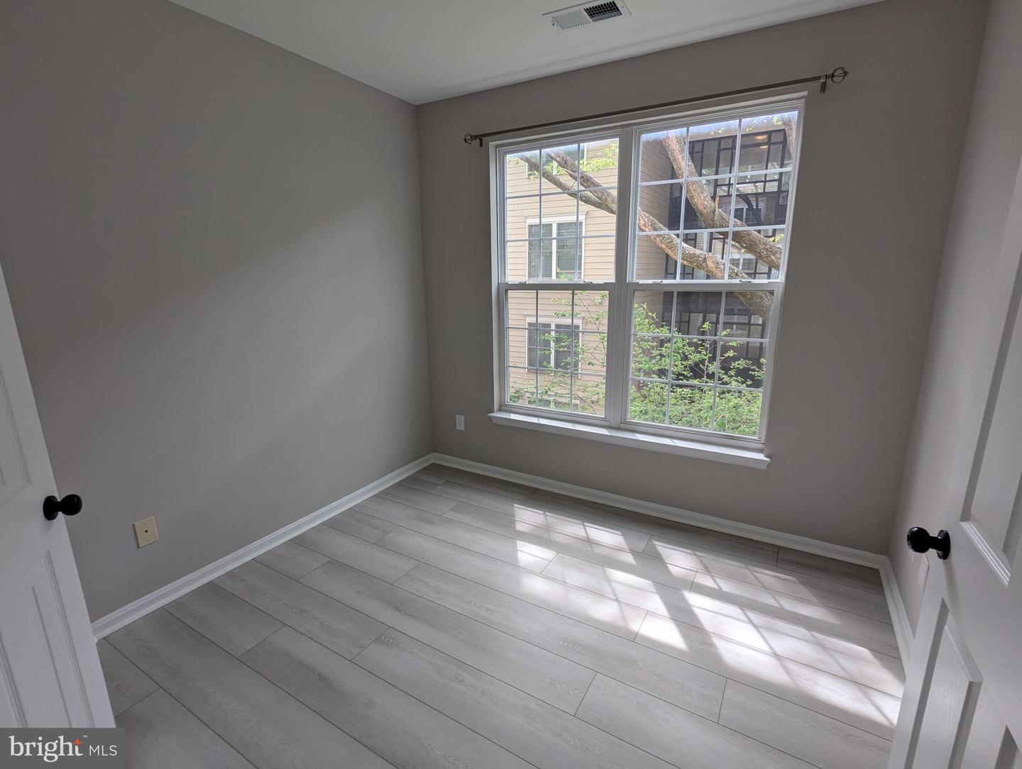 8183 CARNEGIE HALL CT #209, VIENNA, Virginia 22180, 1 Bedroom Bedrooms, ,1 BathroomBathrooms,Residential,For sale,8183 CARNEGIE HALL CT #209,VAFX2235756 MLS # VAFX2235756