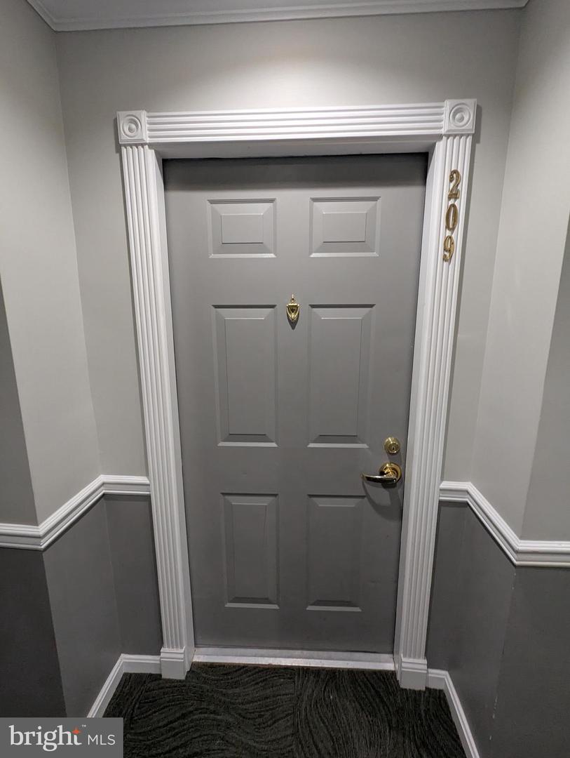 8183 CARNEGIE HALL CT #209, VIENNA, Virginia 22180, 1 Bedroom Bedrooms, ,1 BathroomBathrooms,Residential,For sale,8183 CARNEGIE HALL CT #209,VAFX2235756 MLS # VAFX2235756