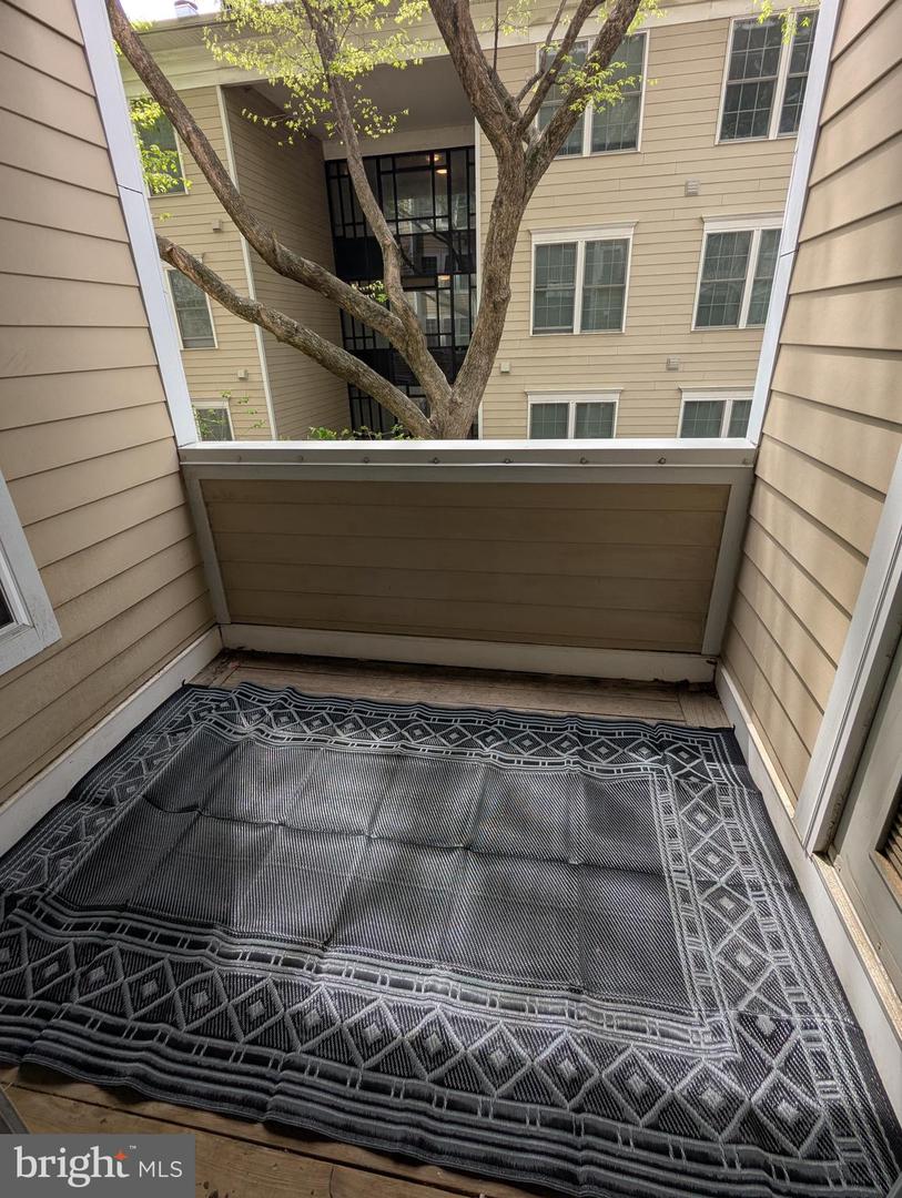 8183 CARNEGIE HALL CT #209, VIENNA, Virginia 22180, 1 Bedroom Bedrooms, ,1 BathroomBathrooms,Residential,For sale,8183 CARNEGIE HALL CT #209,VAFX2235756 MLS # VAFX2235756