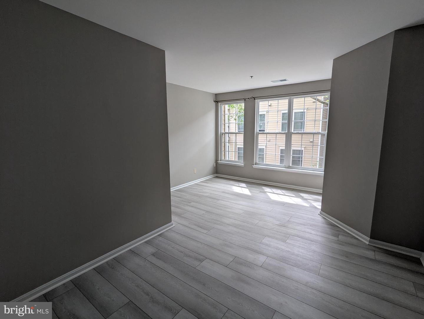 8183 CARNEGIE HALL CT #209, VIENNA, Virginia 22180, 1 Bedroom Bedrooms, ,1 BathroomBathrooms,Residential,For sale,8183 CARNEGIE HALL CT #209,VAFX2235756 MLS # VAFX2235756