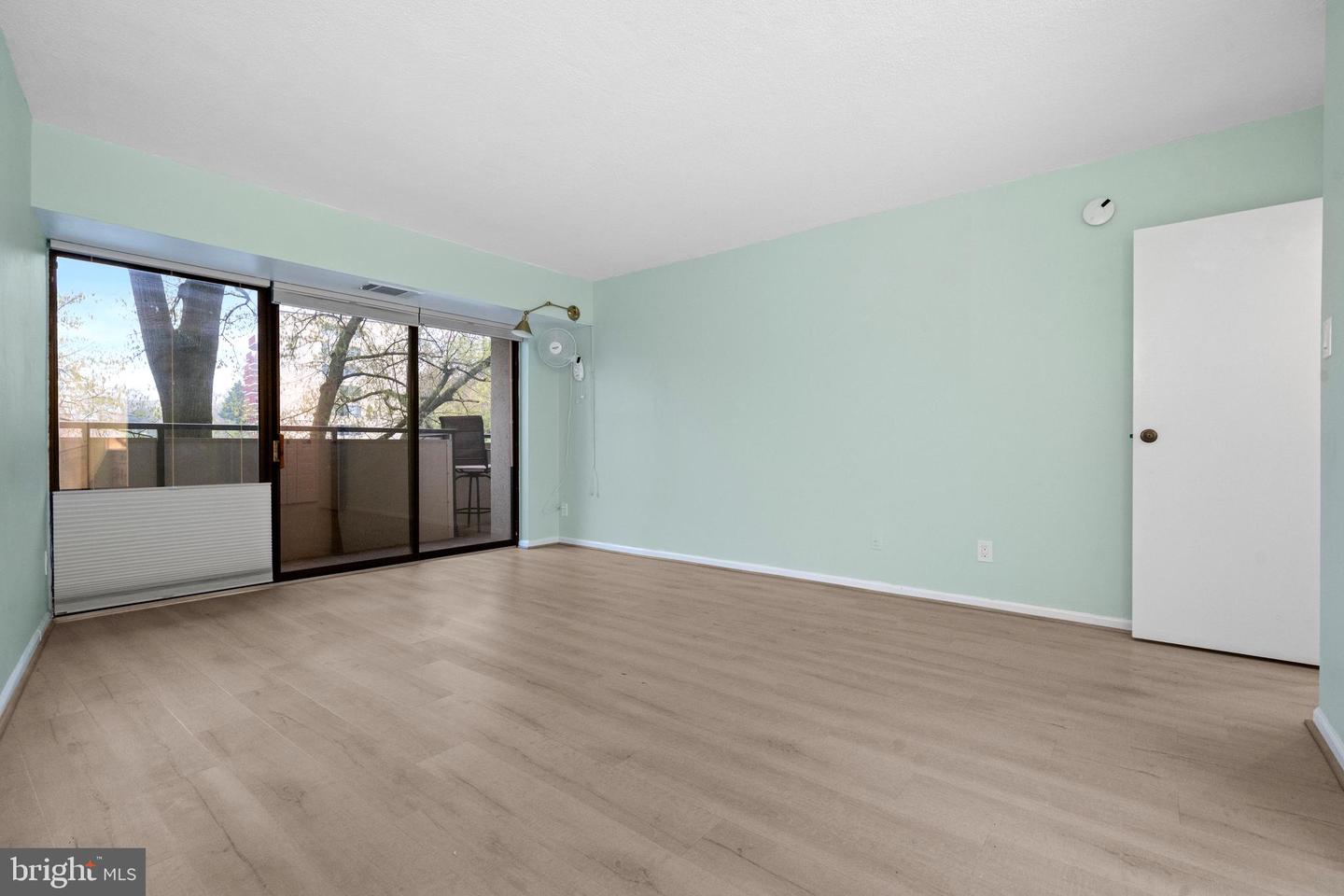 5300 COLUMBIA PIKE #503, ARLINGTON, Virginia 22204, 1 Bedroom Bedrooms, ,1 BathroomBathrooms,Residential,For sale,5300 COLUMBIA PIKE #503,VAAR2056394 MLS # VAAR2056394