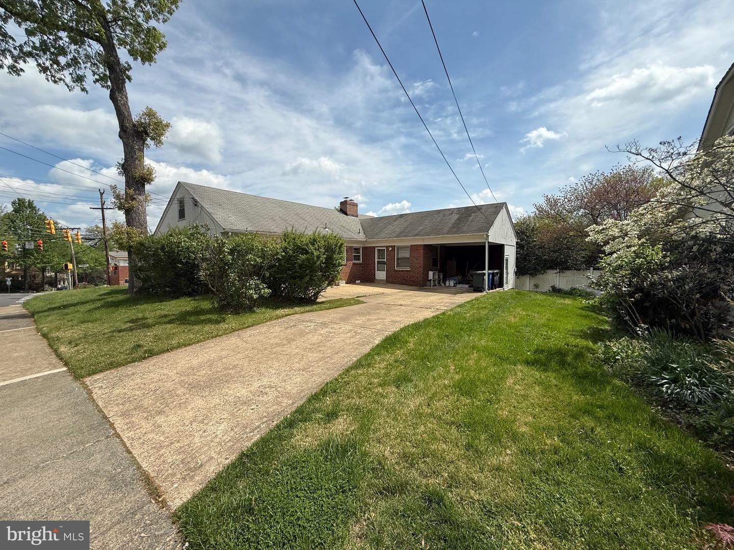 2846 LORCOM LN, ARLINGTON, Virginia 22207, 3 Bedrooms Bedrooms, ,1 BathroomBathrooms,Residential,For sale,2846 LORCOM LN,VAAR2056422 MLS # VAAR2056422