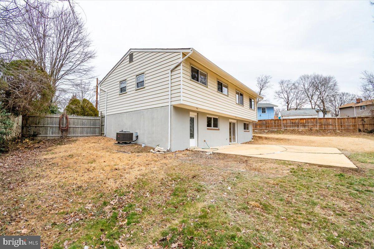 6007 WAYNESBORO CIR, SPRINGFIELD, Virginia 22150, 5 Bedrooms Bedrooms, ,3 BathroomsBathrooms,Residential,For sale,6007 WAYNESBORO CIR,VAFX2236110 MLS # VAFX2236110