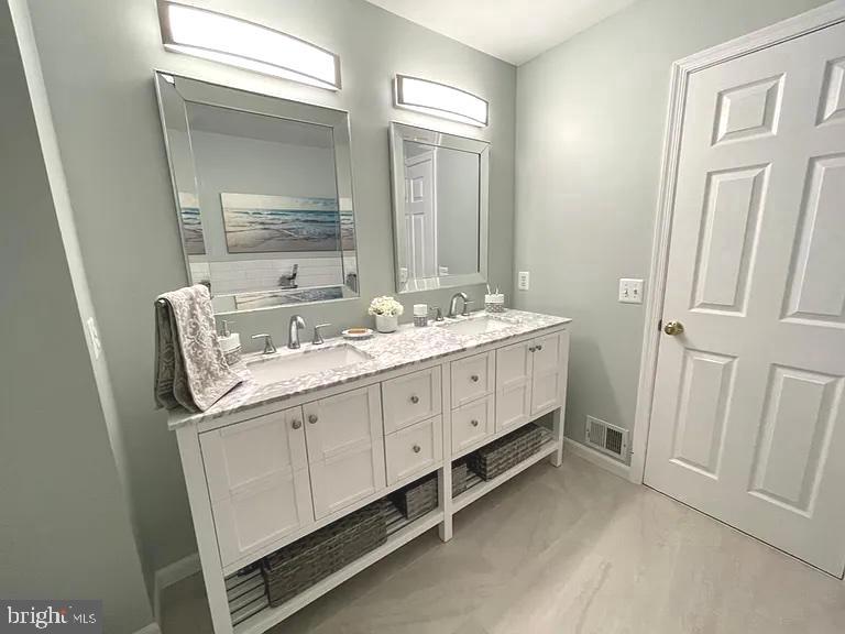 47616 WATKINS ISLAND SQ, STERLING, Virginia 20165, 4 Bedrooms Bedrooms, ,3 BathroomsBathrooms,Residential,For sale,47616 WATKINS ISLAND SQ,VALO2092956 MLS # VALO2092956