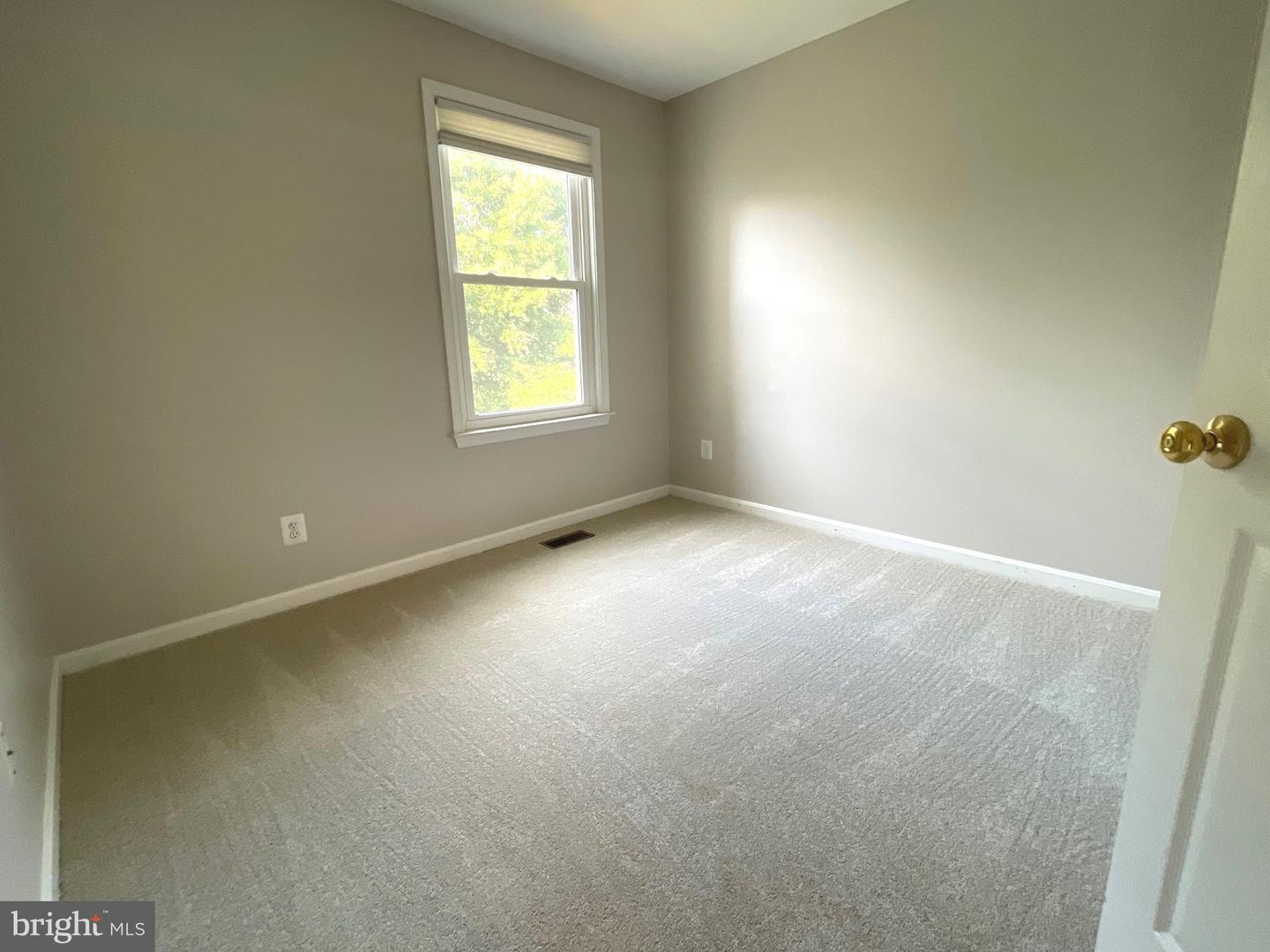 47616 WATKINS ISLAND SQ, STERLING, Virginia 20165, 4 Bedrooms Bedrooms, ,3 BathroomsBathrooms,Residential,For sale,47616 WATKINS ISLAND SQ,VALO2092956 MLS # VALO2092956