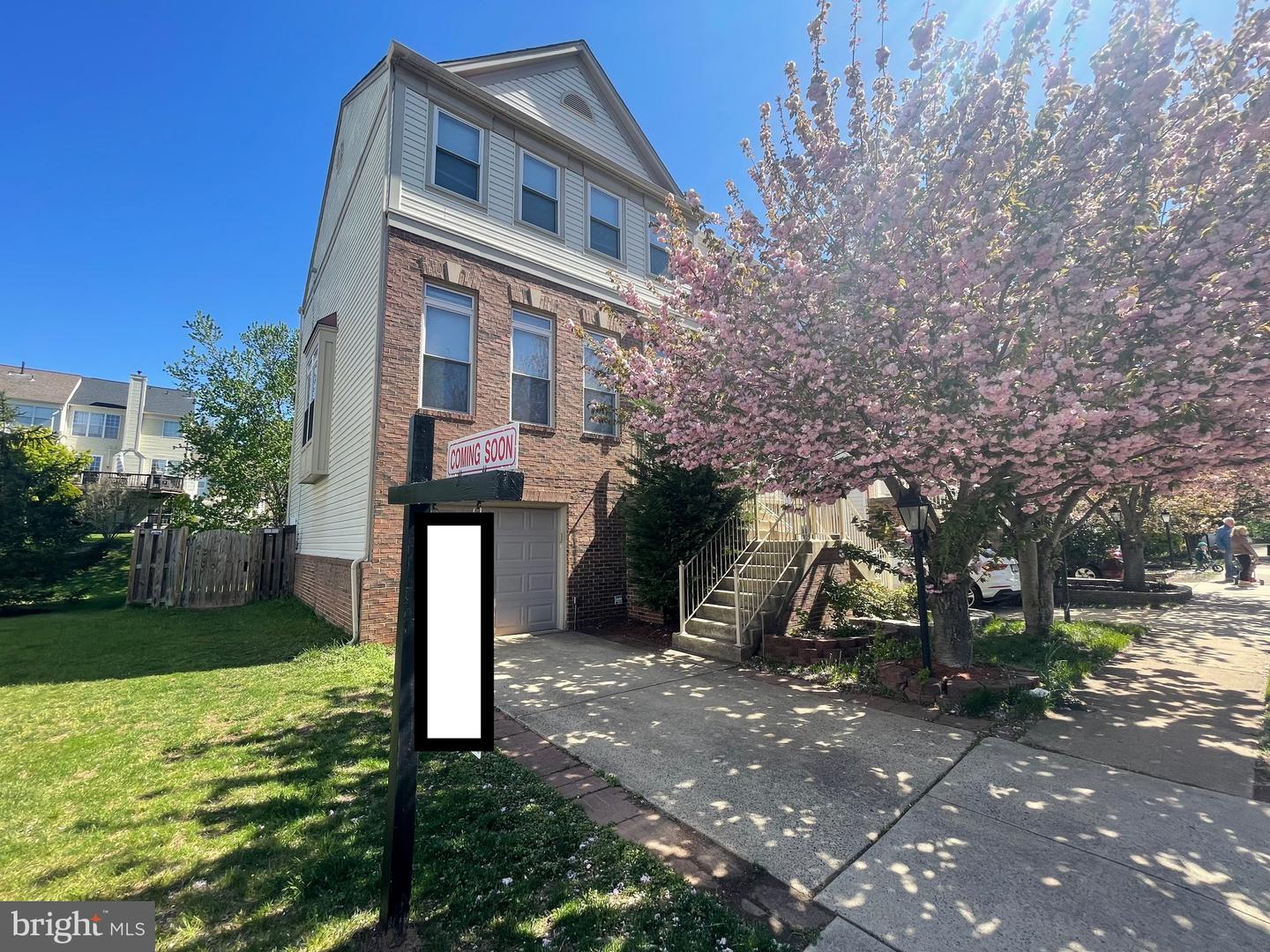 47616 WATKINS ISLAND SQ, STERLING, Virginia 20165, 4 Bedrooms Bedrooms, ,3 BathroomsBathrooms,Residential,For sale,47616 WATKINS ISLAND SQ,VALO2092956 MLS # VALO2092956