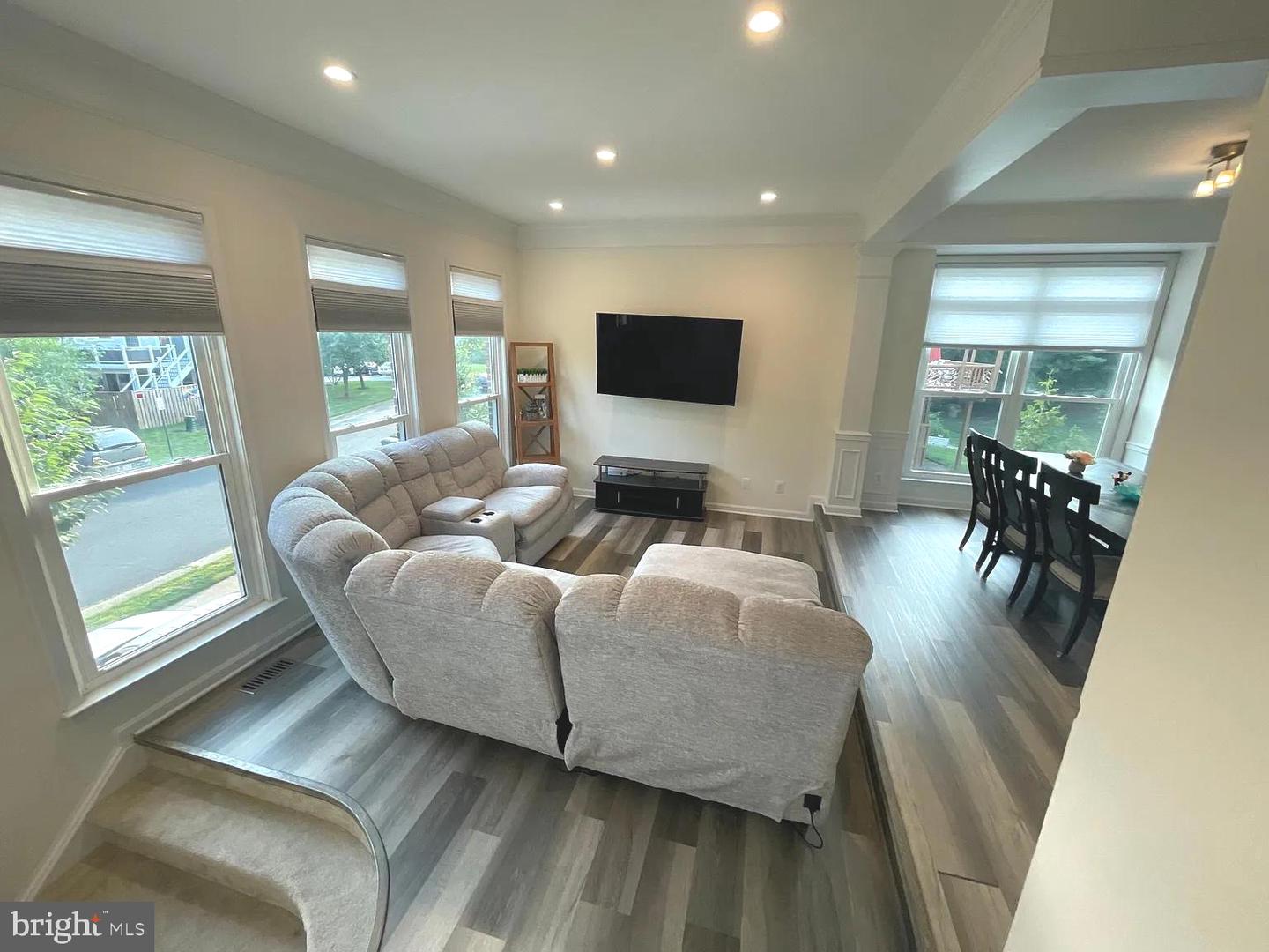 47616 WATKINS ISLAND SQ, STERLING, Virginia 20165, 4 Bedrooms Bedrooms, ,3 BathroomsBathrooms,Residential,For sale,47616 WATKINS ISLAND SQ,VALO2092956 MLS # VALO2092956