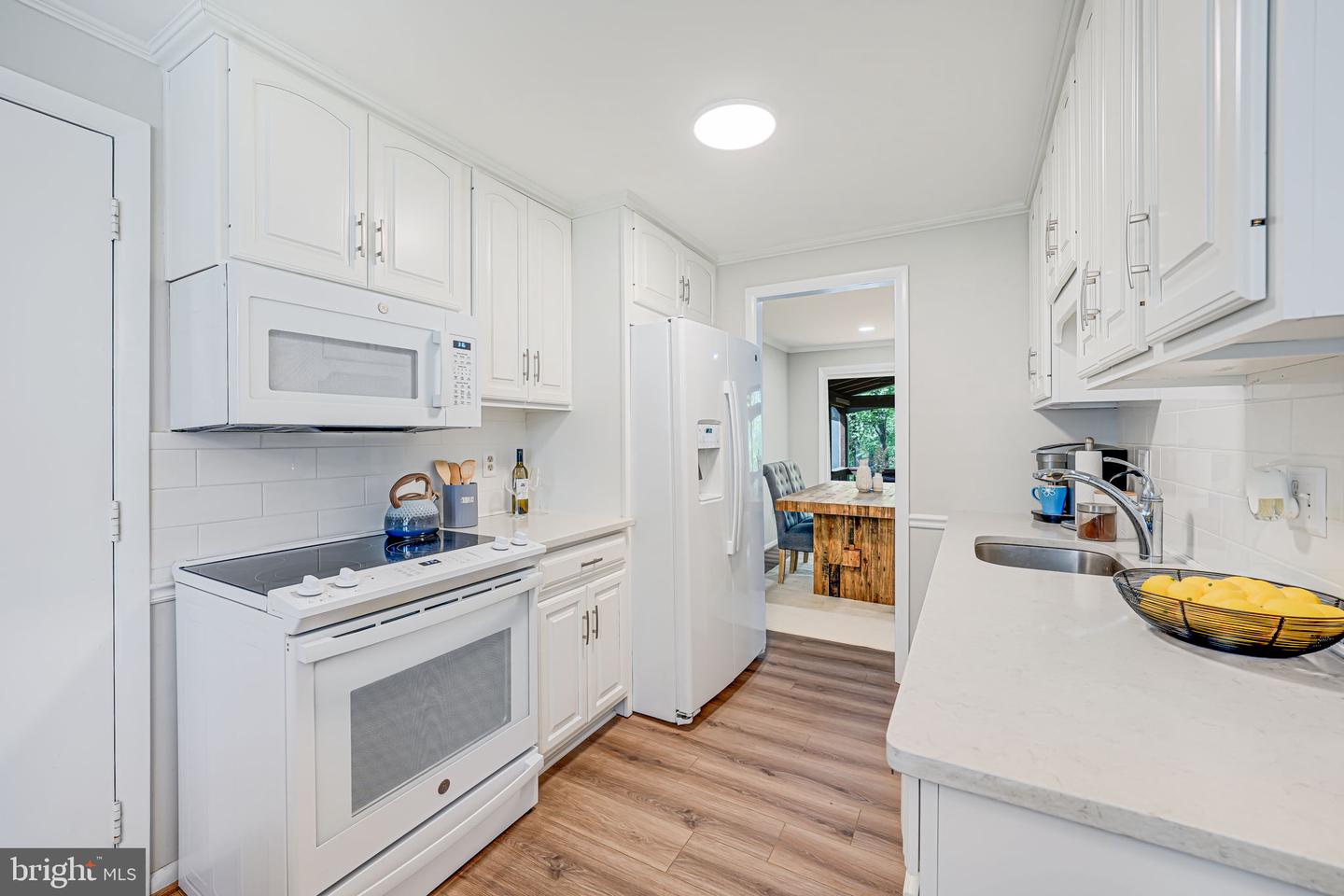 3204 HOLLY BERRY CT, FALLS CHURCH, Virginia 22042, 3 Bedrooms Bedrooms, ,2 BathroomsBathrooms,Residential,For sale,3204 HOLLY BERRY CT,VAFX2231220 MLS # VAFX2231220
