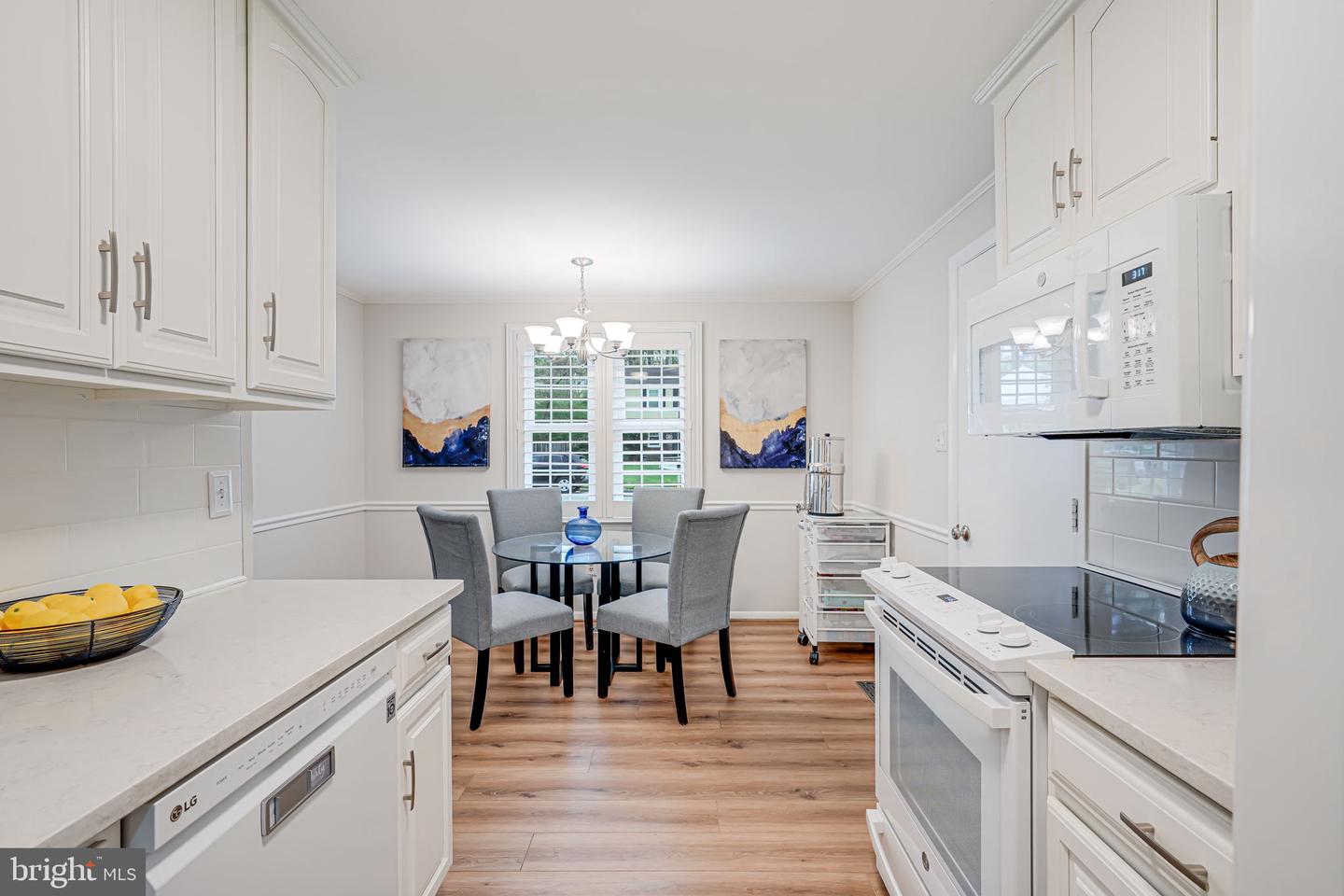 3204 HOLLY BERRY CT, FALLS CHURCH, Virginia 22042, 3 Bedrooms Bedrooms, ,2 BathroomsBathrooms,Residential,For sale,3204 HOLLY BERRY CT,VAFX2231220 MLS # VAFX2231220