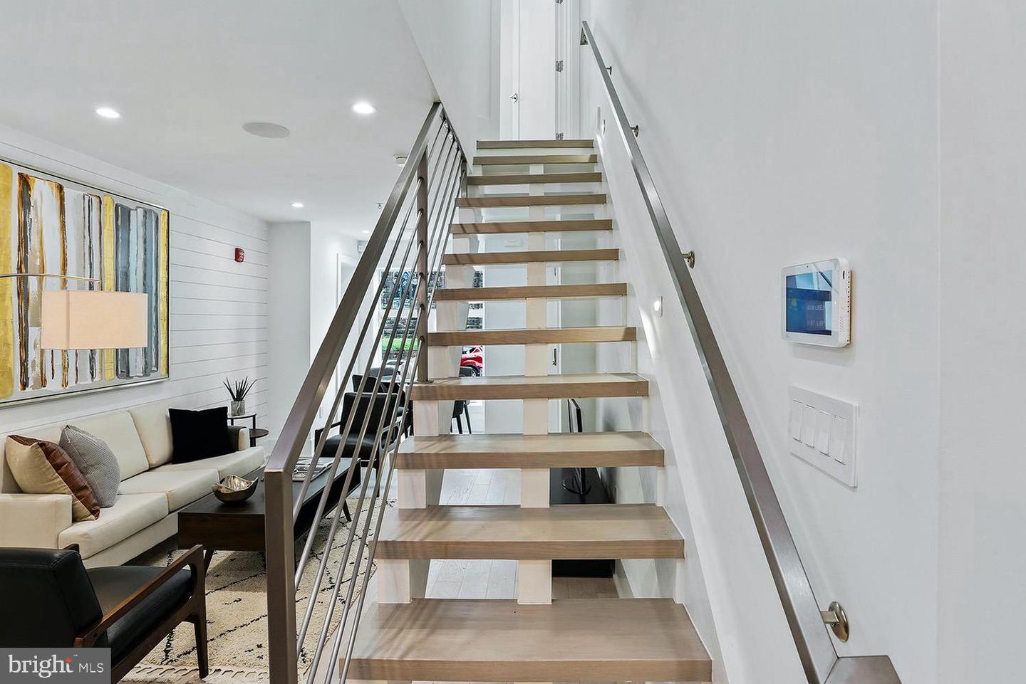 4 R ST NW #3, WASHINGTON, District Of Columbia 20001, 2 Bedrooms Bedrooms, ,2 BathroomsBathrooms,Residential,For sale,4 R ST NW #3,DCDC2194902 MLS # DCDC2194902