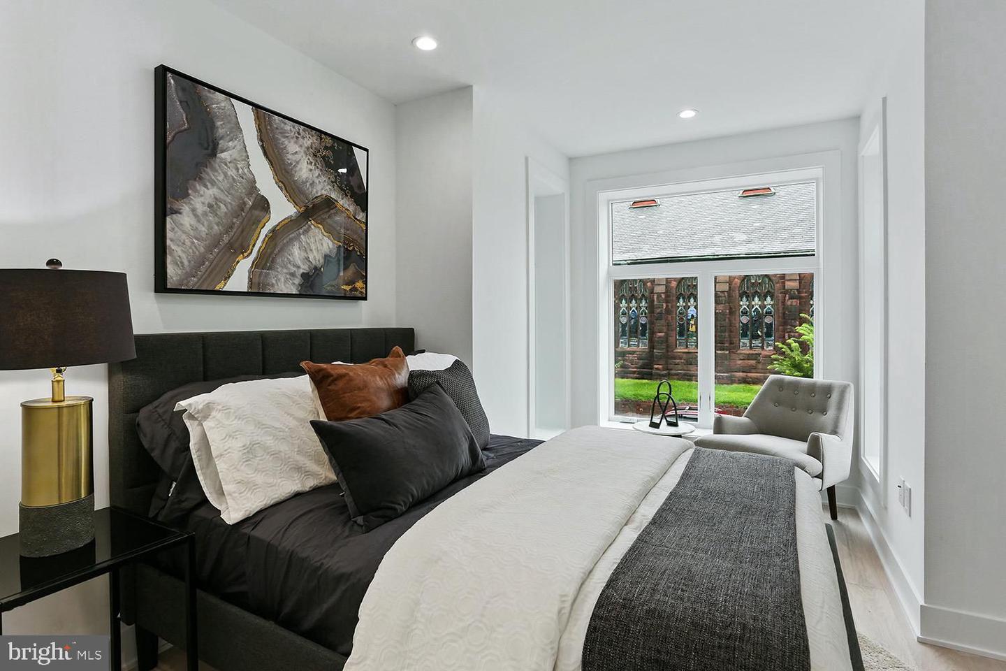 4 R ST NW #3, WASHINGTON, District Of Columbia 20001, 2 Bedrooms Bedrooms, ,2 BathroomsBathrooms,Residential,For sale,4 R ST NW #3,DCDC2194902 MLS # DCDC2194902