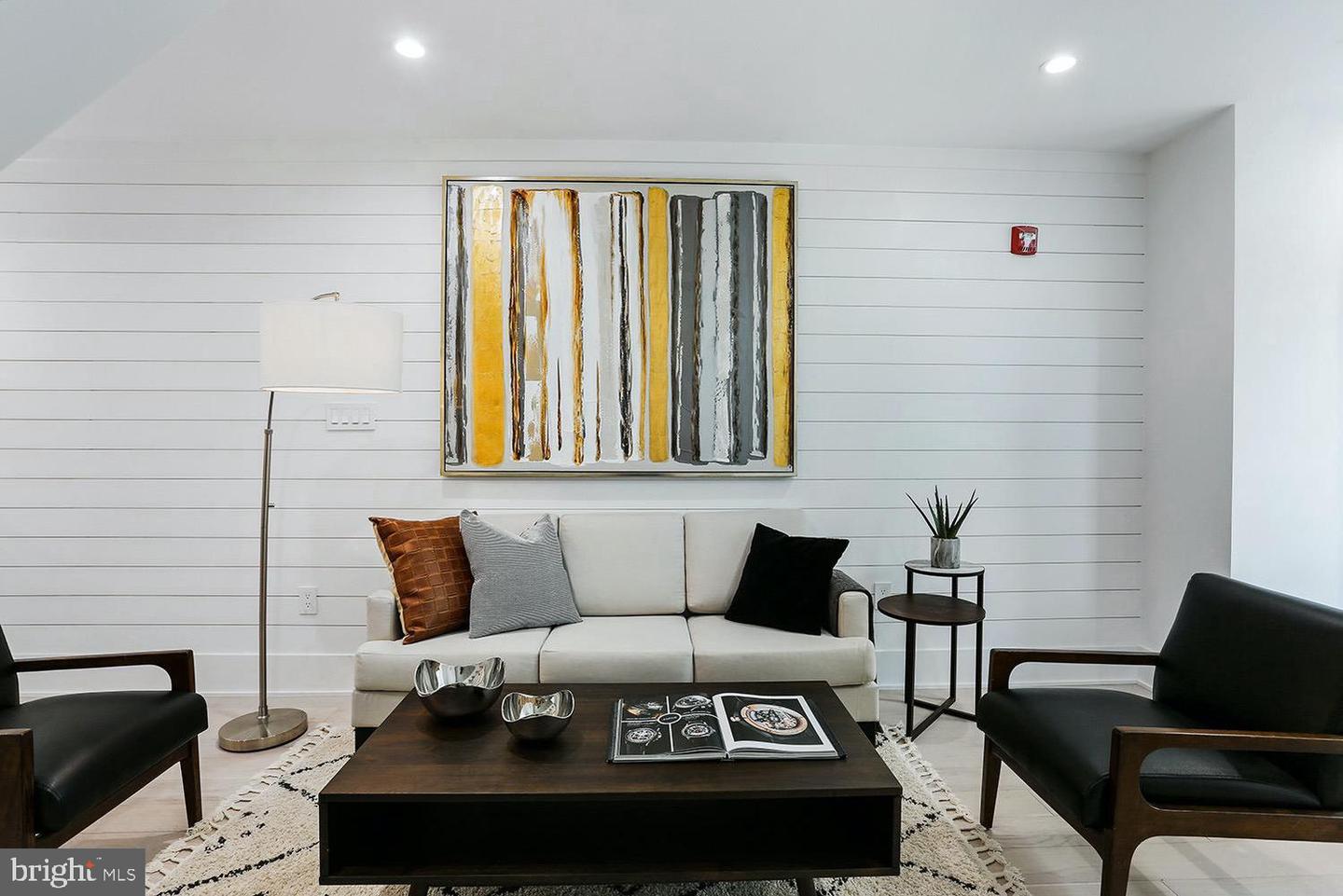 4 R ST NW #3, WASHINGTON, District Of Columbia 20001, 2 Bedrooms Bedrooms, ,2 BathroomsBathrooms,Residential,For sale,4 R ST NW #3,DCDC2194902 MLS # DCDC2194902