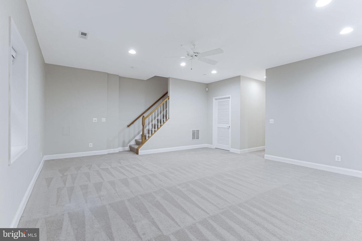 1448 INGLESIDE AVE, MCLEAN, Virginia 22101, 4 Bedrooms Bedrooms, ,4 BathroomsBathrooms,Residential,For sale,1448 INGLESIDE AVE,VAFX2233364 MLS # VAFX2233364