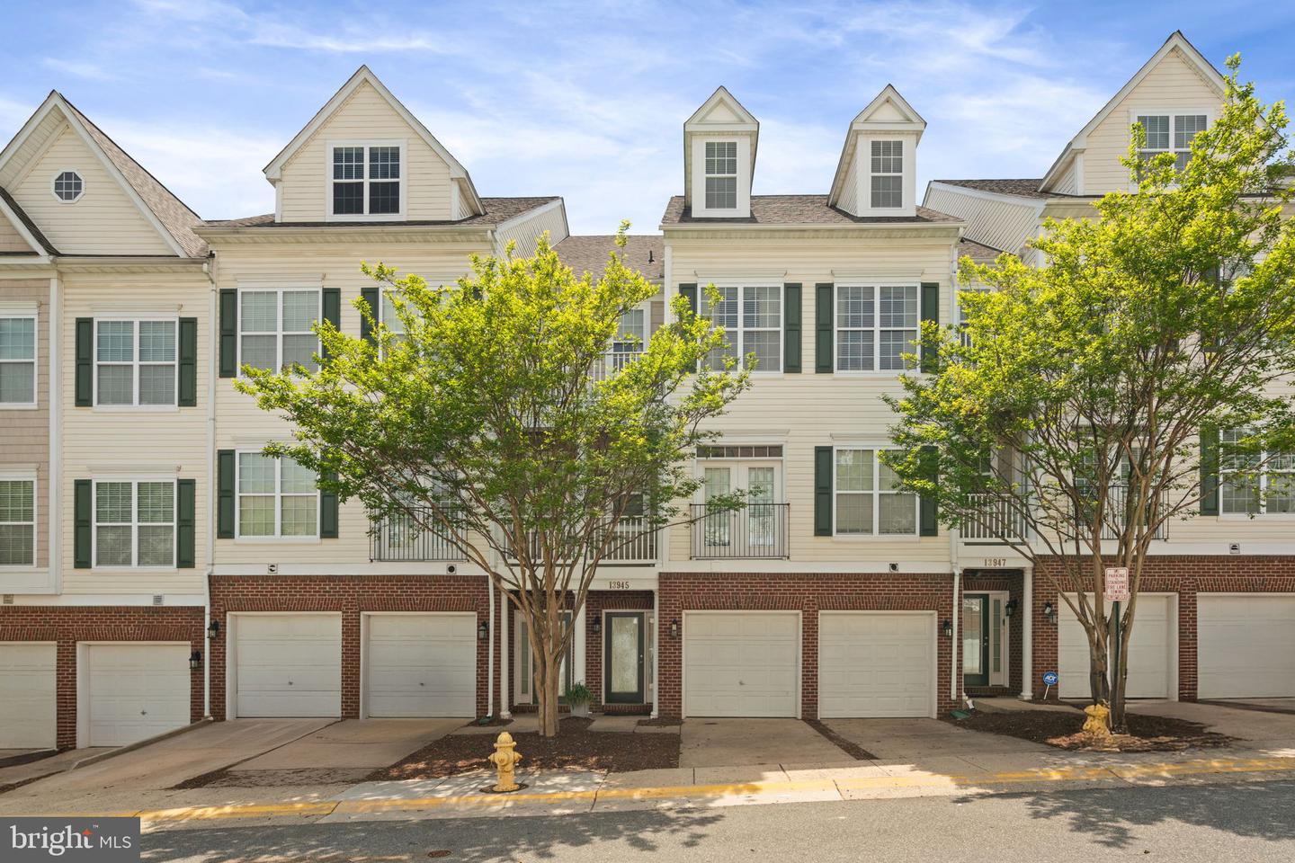 13945 HOLLOW WIND WAY #201, WOODBRIDGE, Virginia 22191, 4 Bedrooms Bedrooms, ,2 BathroomsBathrooms,Residential,For sale,13945 HOLLOW WIND WAY #201,VAPW2092014 MLS # VAPW2092014