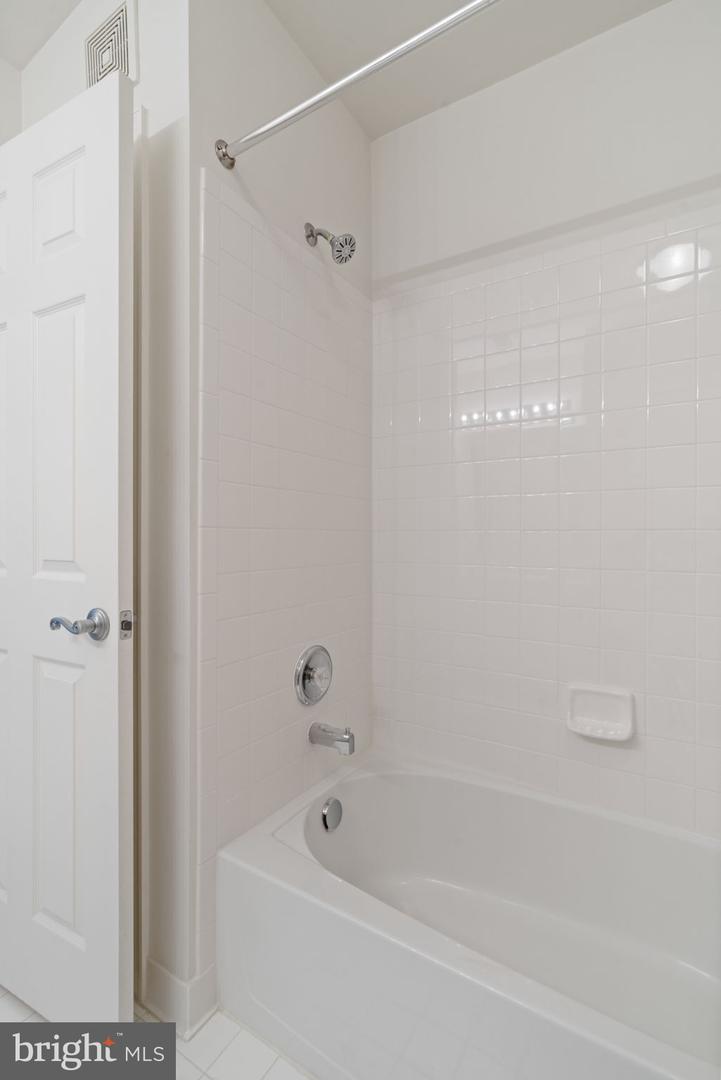 13945 HOLLOW WIND WAY #201, WOODBRIDGE, Virginia 22191, 4 Bedrooms Bedrooms, ,2 BathroomsBathrooms,Residential,For sale,13945 HOLLOW WIND WAY #201,VAPW2092014 MLS # VAPW2092014