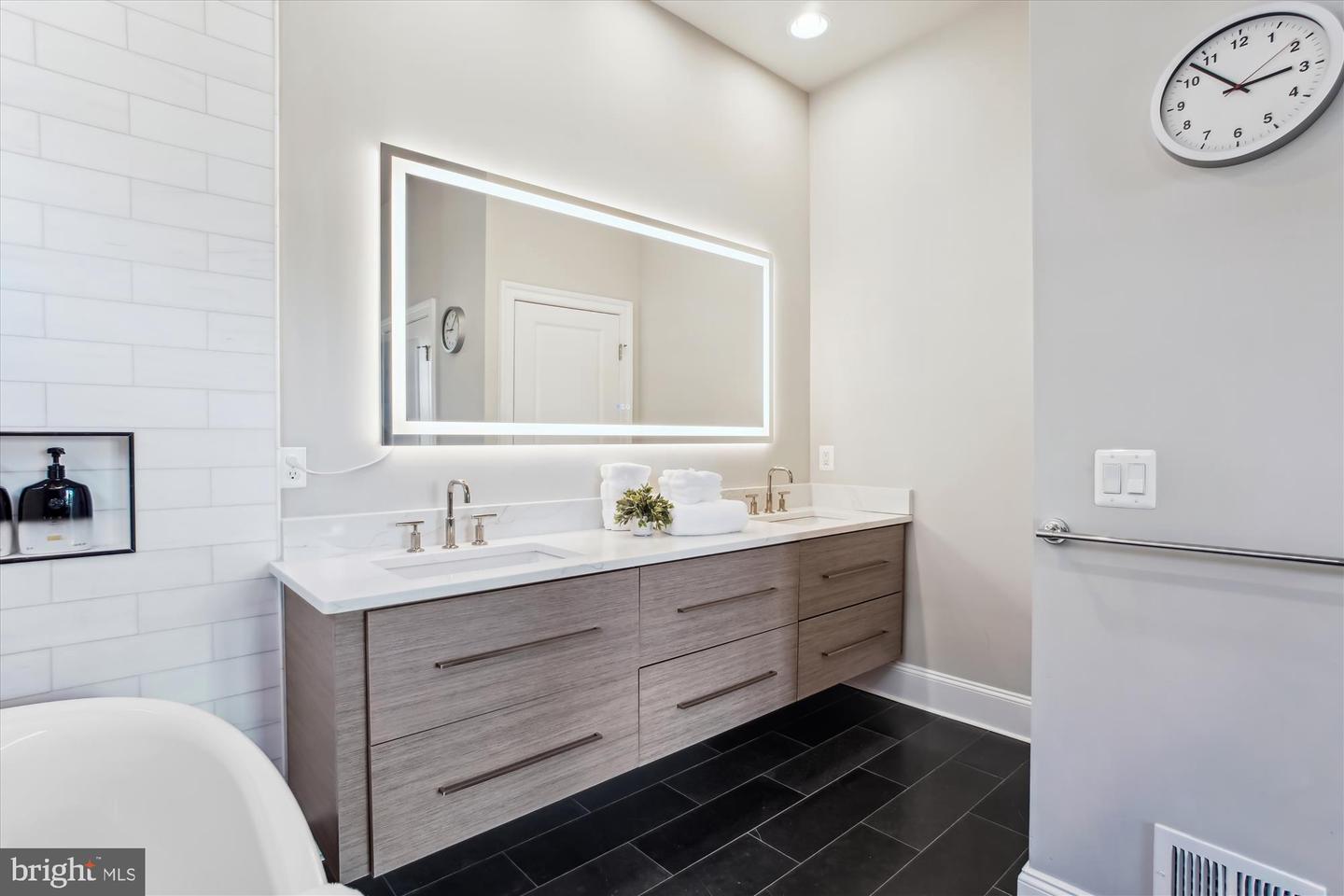 20440 NORTHPARK DR, ASHBURN, Virginia 20147, 4 Bedrooms Bedrooms, ,4 BathroomsBathrooms,Residential,For sale,20440 NORTHPARK DR,VALO2094070 MLS # VALO2094070