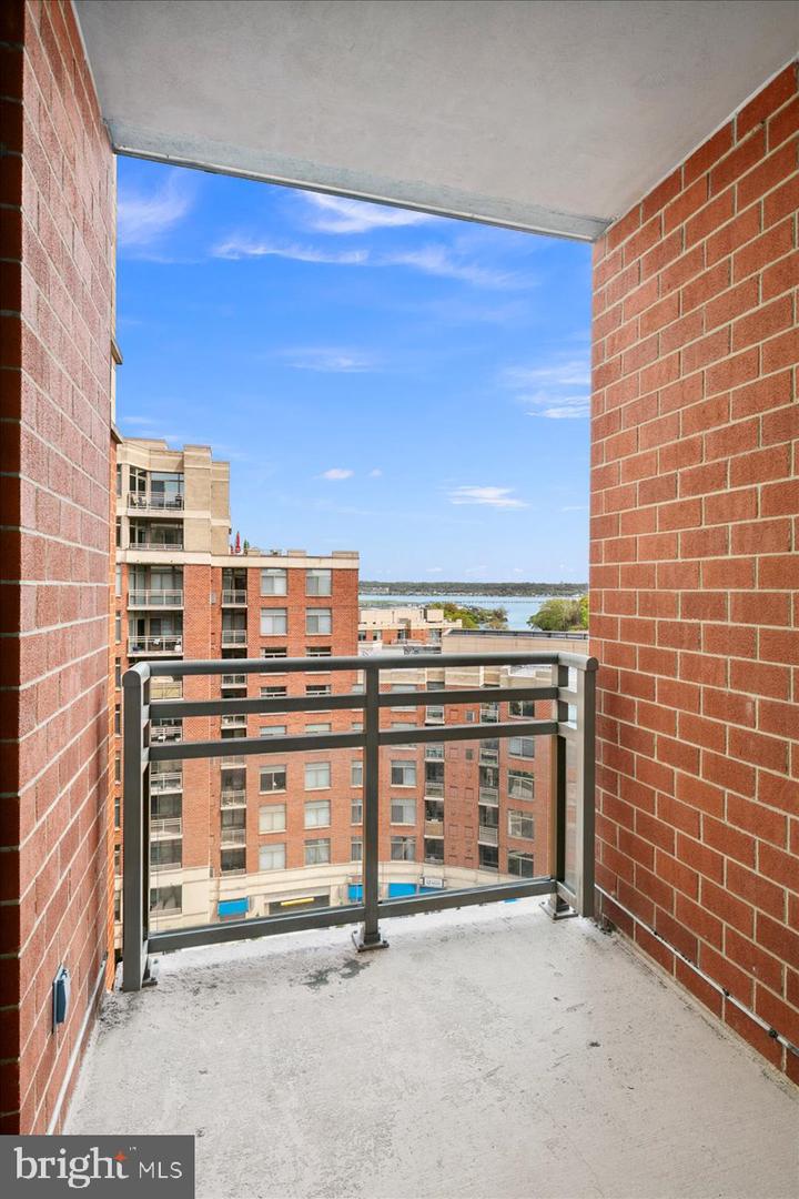3600 S GLEBE RD #919W, ARLINGTON, Virginia 22202, 2 Bedrooms Bedrooms, ,2 BathroomsBathrooms,Residential,For sale,3600 S GLEBE RD #919W,VAAR2056276 MLS # VAAR2056276