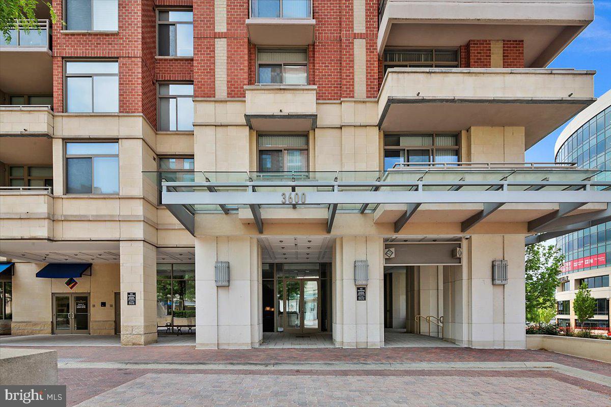 3600 S GLEBE RD #919W, ARLINGTON, Virginia 22202, 2 Bedrooms Bedrooms, ,2 BathroomsBathrooms,Residential,For sale,3600 S GLEBE RD #919W,VAAR2056276 MLS # VAAR2056276