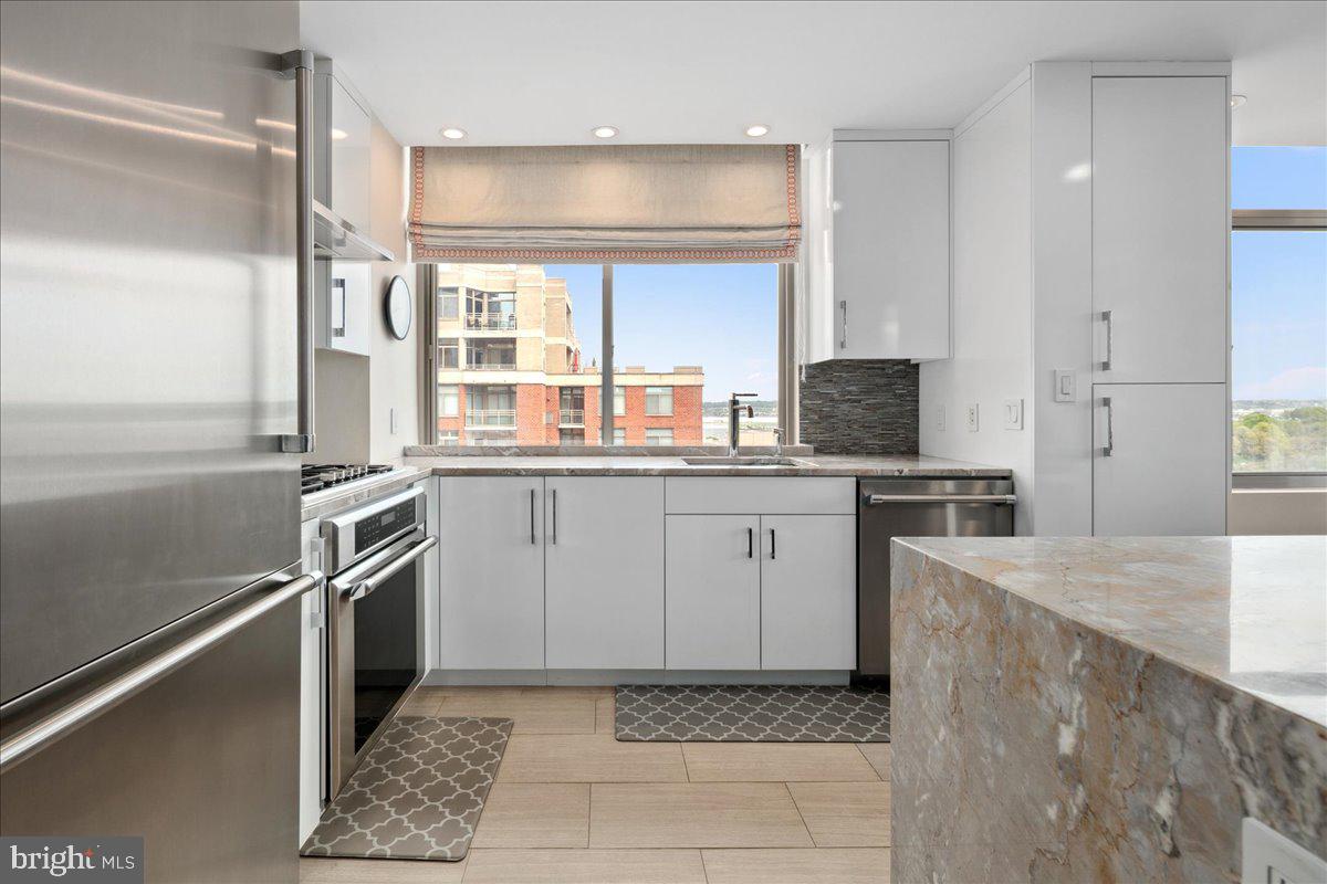3600 S GLEBE RD #919W, ARLINGTON, Virginia 22202, 2 Bedrooms Bedrooms, ,2 BathroomsBathrooms,Residential,For sale,3600 S GLEBE RD #919W,VAAR2056276 MLS # VAAR2056276
