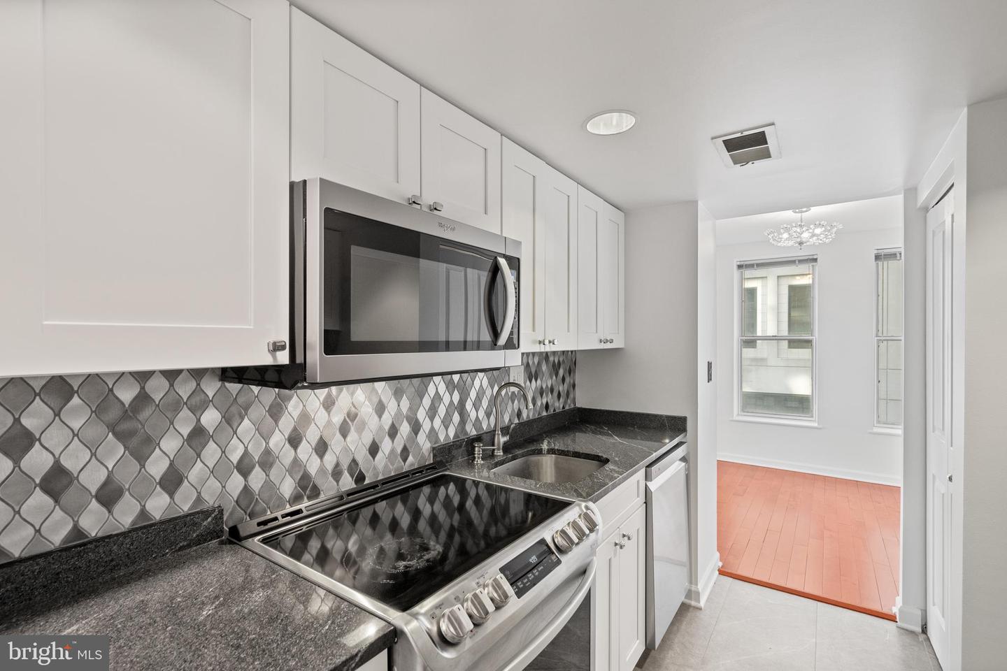 601 PENNSYLVANIA AVE NW #212, WASHINGTON, District Of Columbia 20004, 1 Bedroom Bedrooms, ,1 BathroomBathrooms,Residential,For sale,601 PENNSYLVANIA AVE NW #212,DCDC2196554 MLS # DCDC2196554