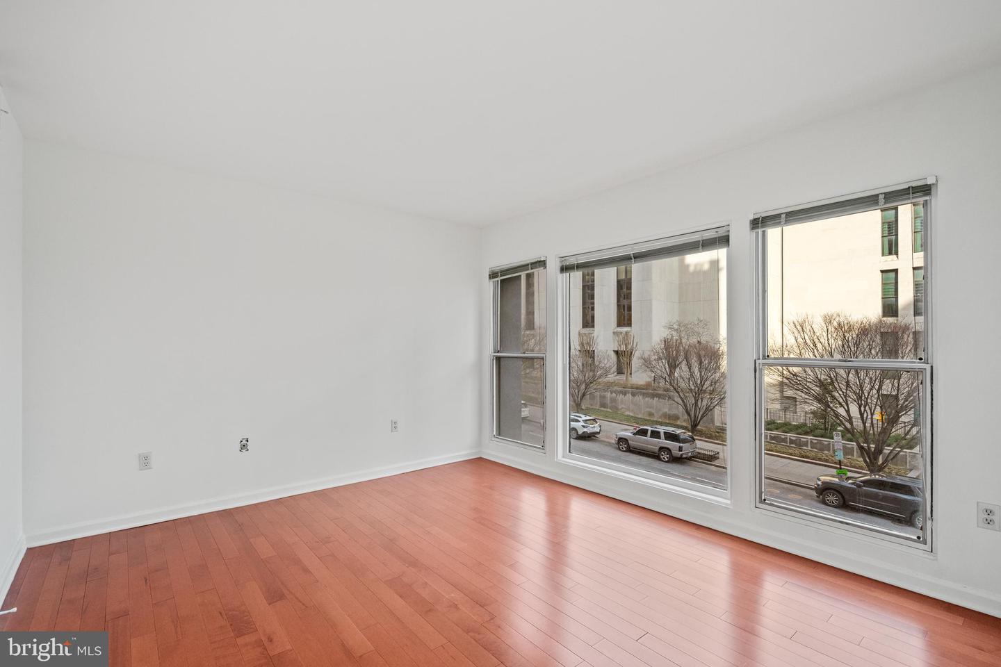 601 PENNSYLVANIA AVE NW #212, WASHINGTON, District Of Columbia 20004, 1 Bedroom Bedrooms, ,1 BathroomBathrooms,Residential,For sale,601 PENNSYLVANIA AVE NW #212,DCDC2196554 MLS # DCDC2196554