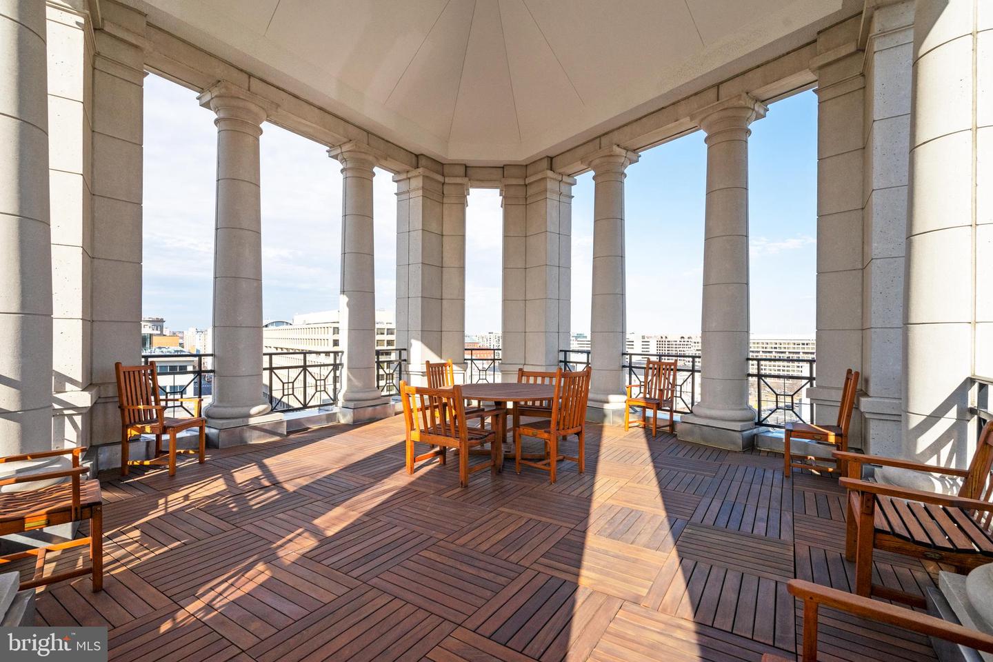 601 PENNSYLVANIA AVE NW #212, WASHINGTON, District Of Columbia 20004, 1 Bedroom Bedrooms, ,1 BathroomBathrooms,Residential,For sale,601 PENNSYLVANIA AVE NW #212,DCDC2196554 MLS # DCDC2196554