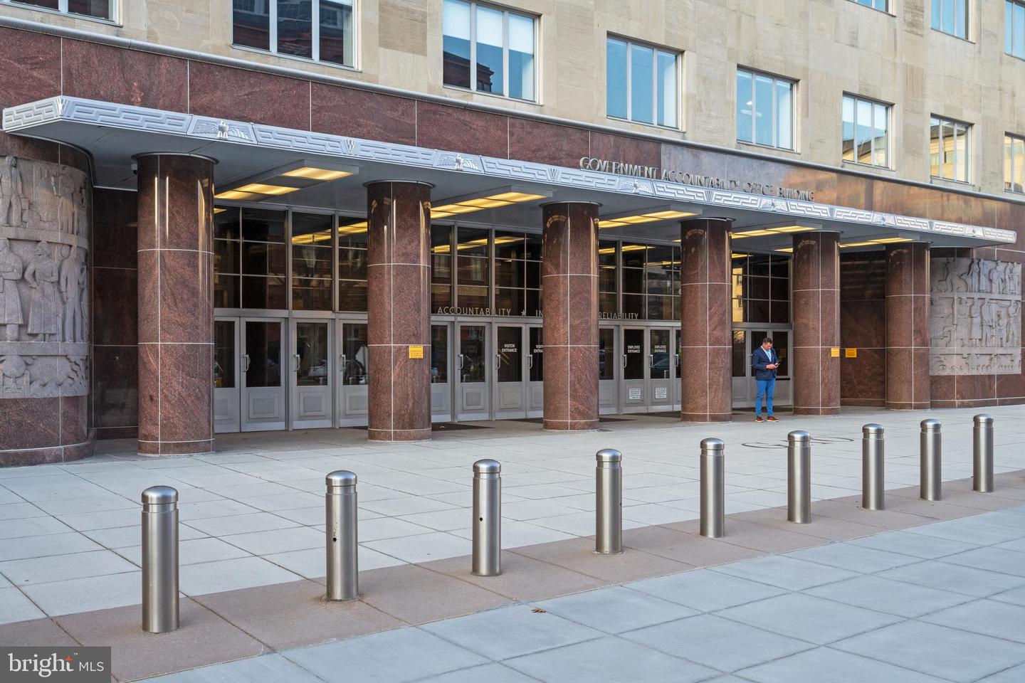 601 PENNSYLVANIA AVE NW #212, WASHINGTON, District Of Columbia 20004, 1 Bedroom Bedrooms, ,1 BathroomBathrooms,Residential,For sale,601 PENNSYLVANIA AVE NW #212,DCDC2196554 MLS # DCDC2196554