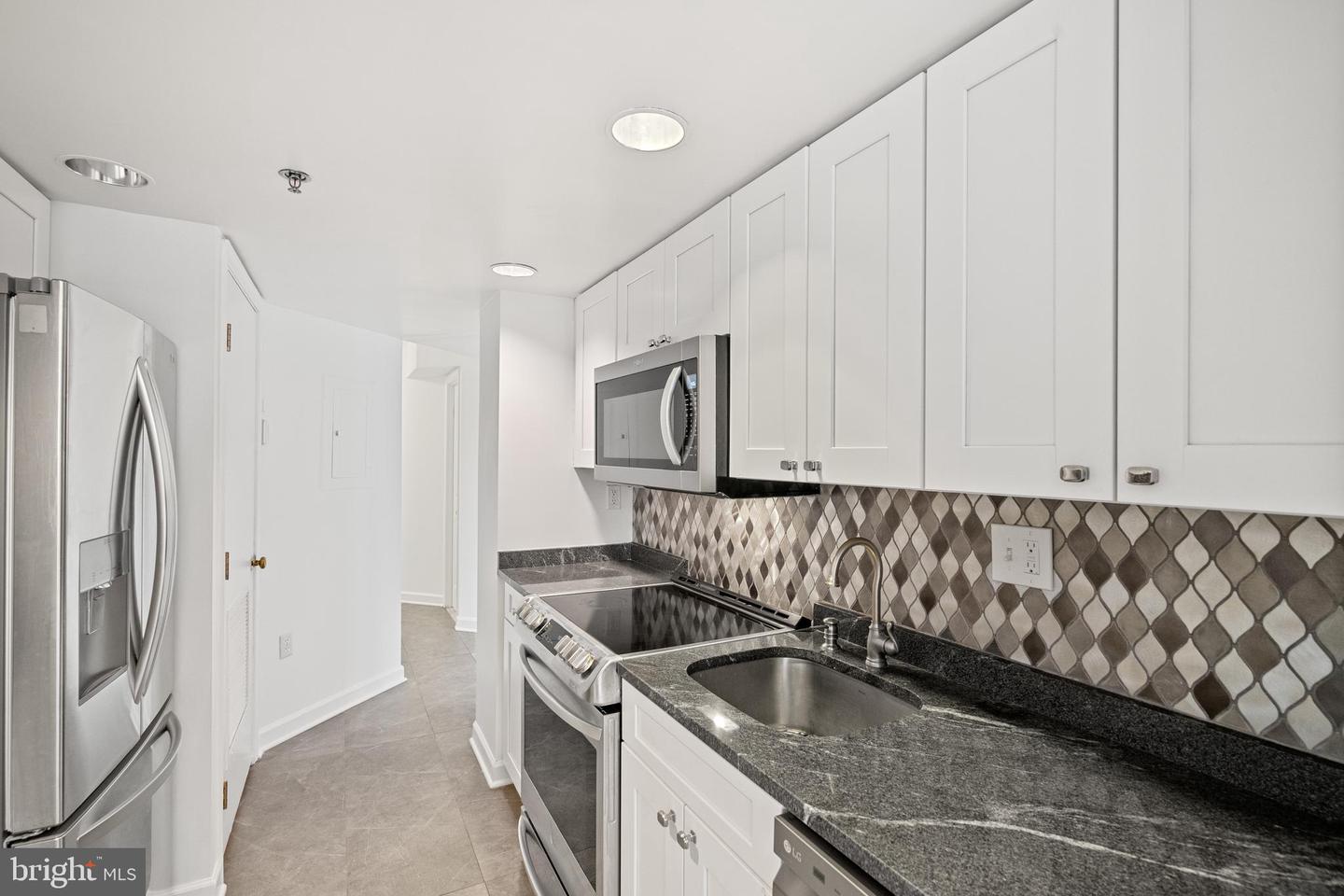 601 PENNSYLVANIA AVE NW #212, WASHINGTON, District Of Columbia 20004, 1 Bedroom Bedrooms, ,1 BathroomBathrooms,Residential,For sale,601 PENNSYLVANIA AVE NW #212,DCDC2196554 MLS # DCDC2196554