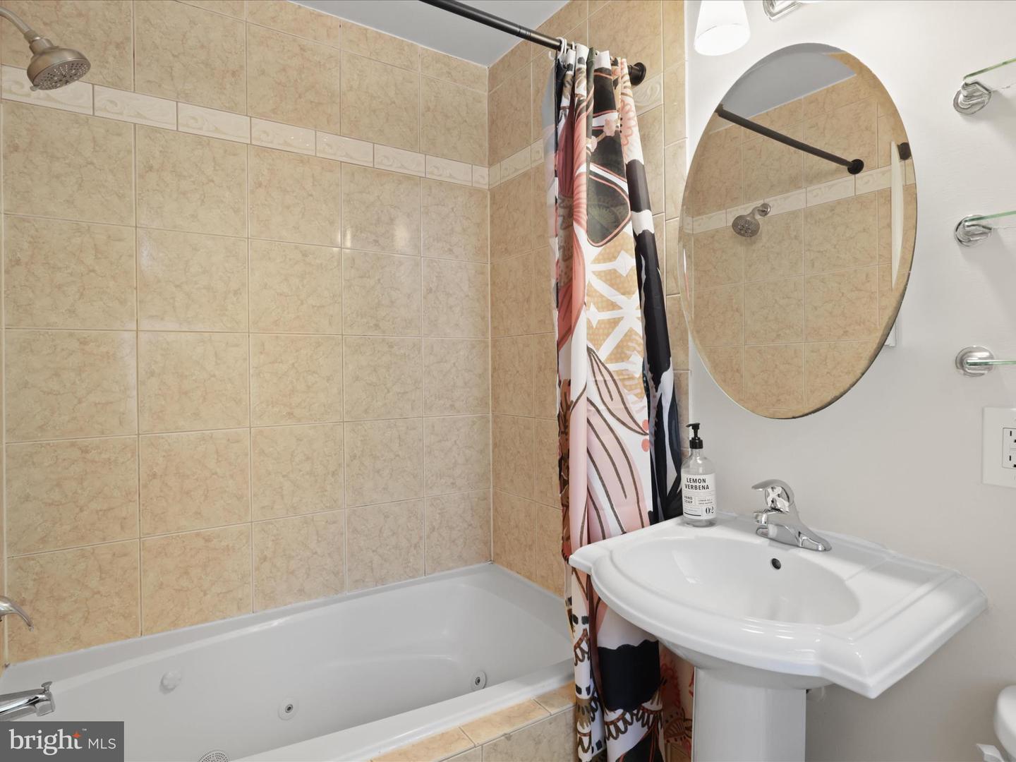 1516 10TH ST NW #102, WASHINGTON, District Of Columbia 20001, 1 Bedroom Bedrooms, ,1 BathroomBathrooms,Residential,For sale,1516 10TH ST NW #102,DCDC2196654 MLS # DCDC2196654