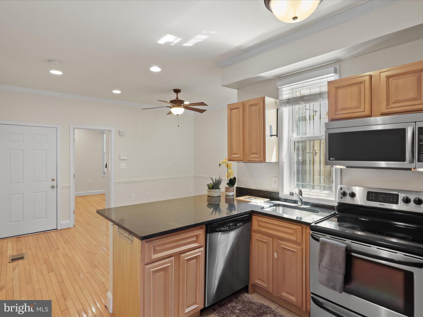 1516 10TH ST NW #102, WASHINGTON, District Of Columbia 20001, 1 Bedroom Bedrooms, ,1 BathroomBathrooms,Residential,For sale,1516 10TH ST NW #102,DCDC2196654 MLS # DCDC2196654