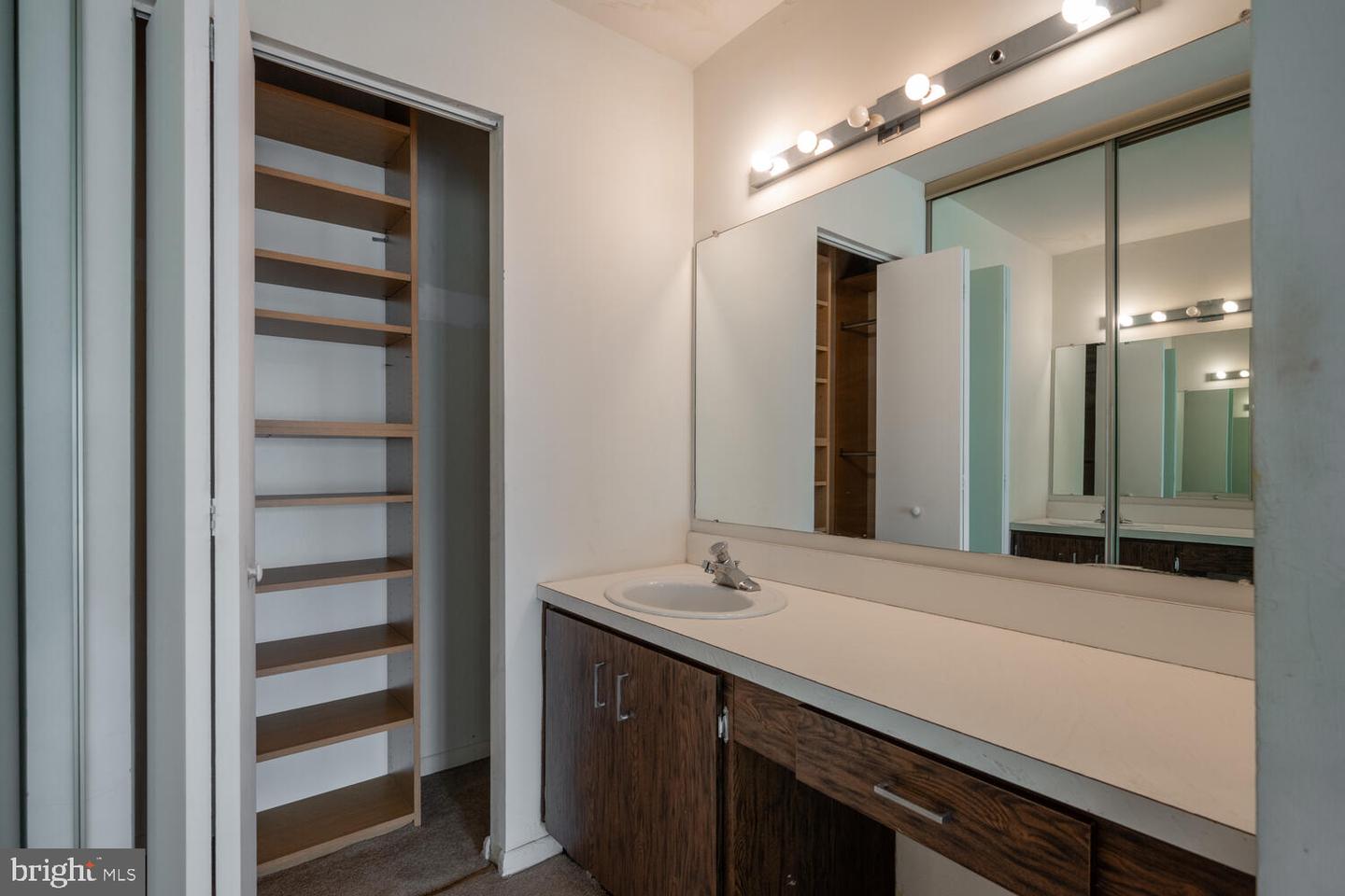 2029 LAKEBREEZE WAY, RESTON, Virginia 20191, 4 Bedrooms Bedrooms, ,3 BathroomsBathrooms,Residential,For sale,2029 LAKEBREEZE WAY,VAFX2235758 MLS # VAFX2235758